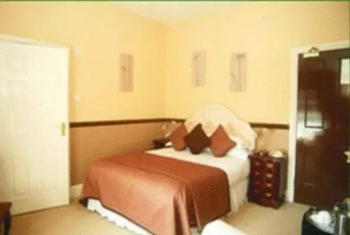 Bedroom, Bed in La Fleur De Lys