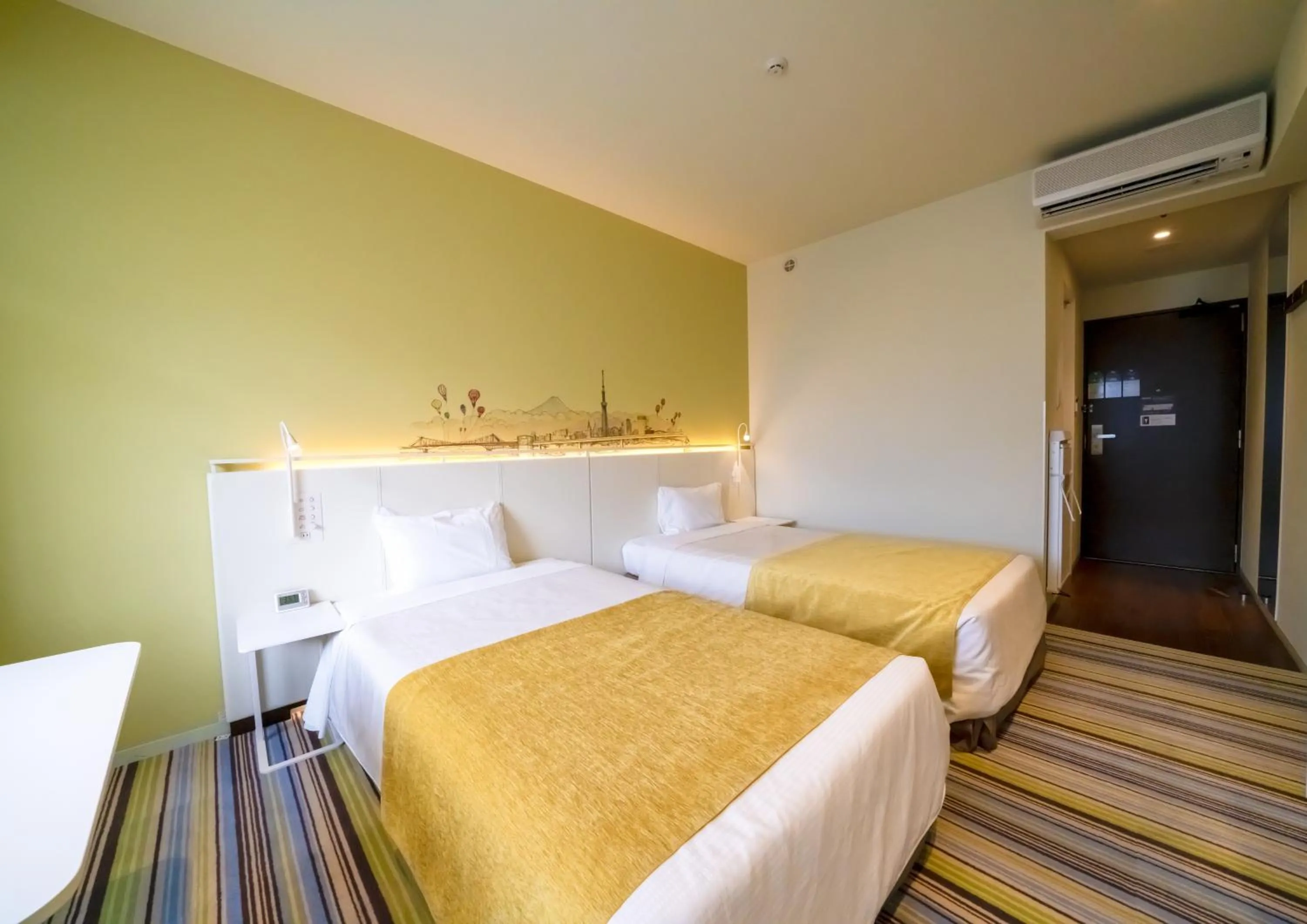 Photo of the whole room, Bed in Ours Inn Hankyu