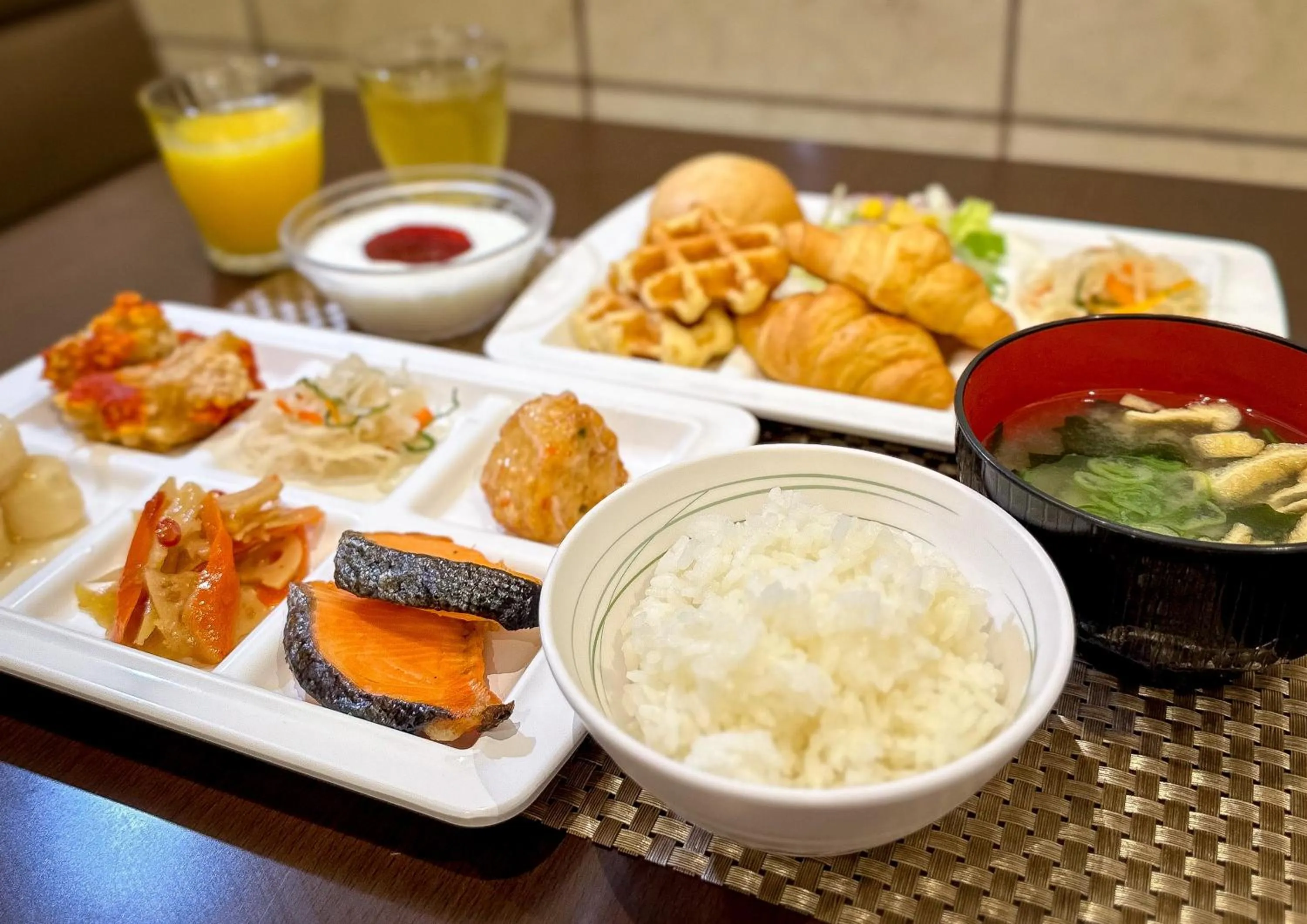 Restaurant/places to eat in Ours Inn Hankyu
