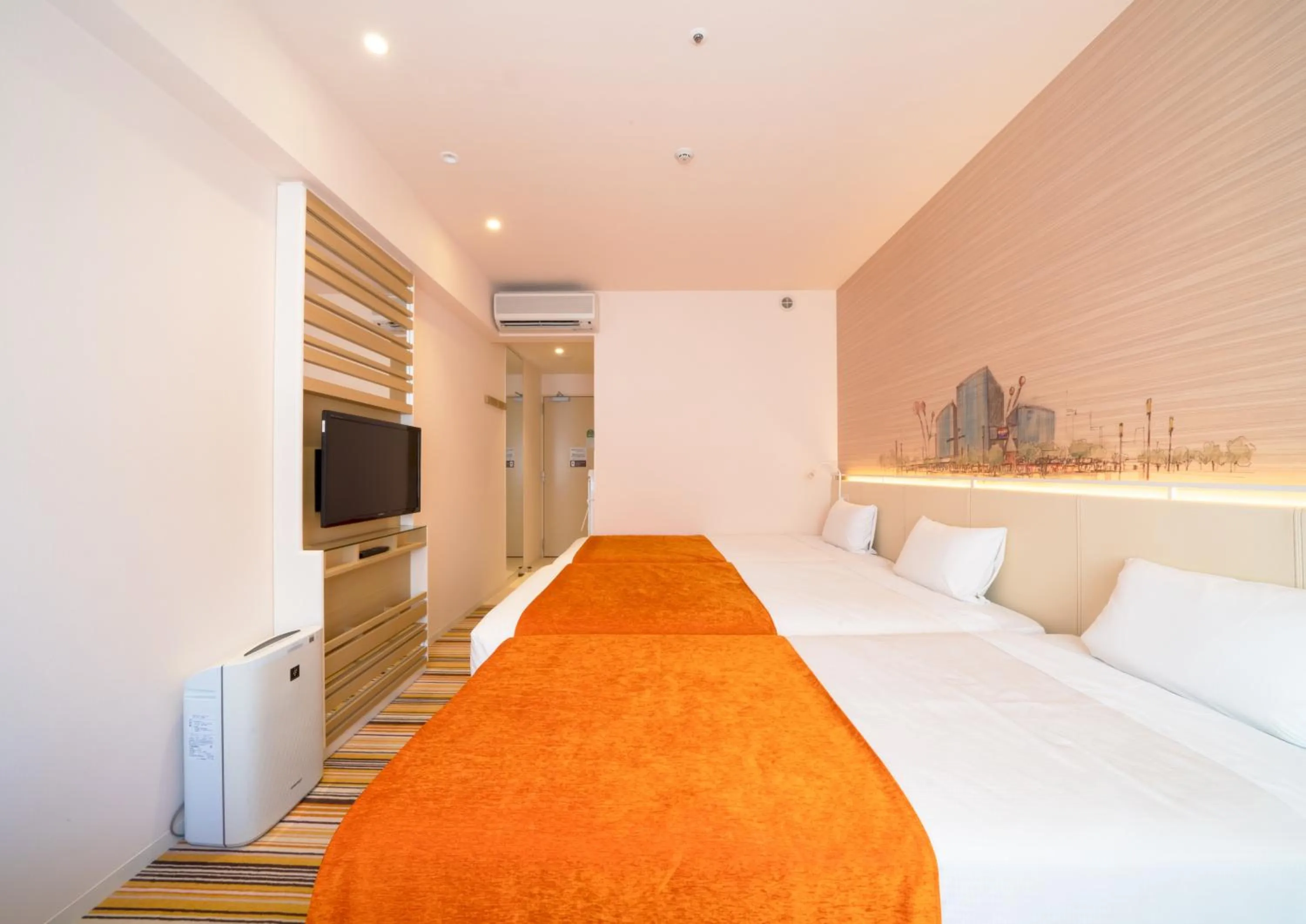 Photo of the whole room, Bed in Ours Inn Hankyu