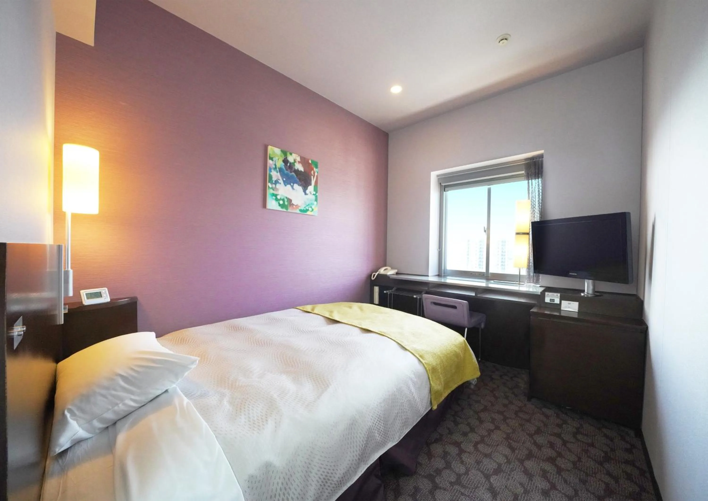 Photo of the whole room, Bed in Ours Inn Hankyu