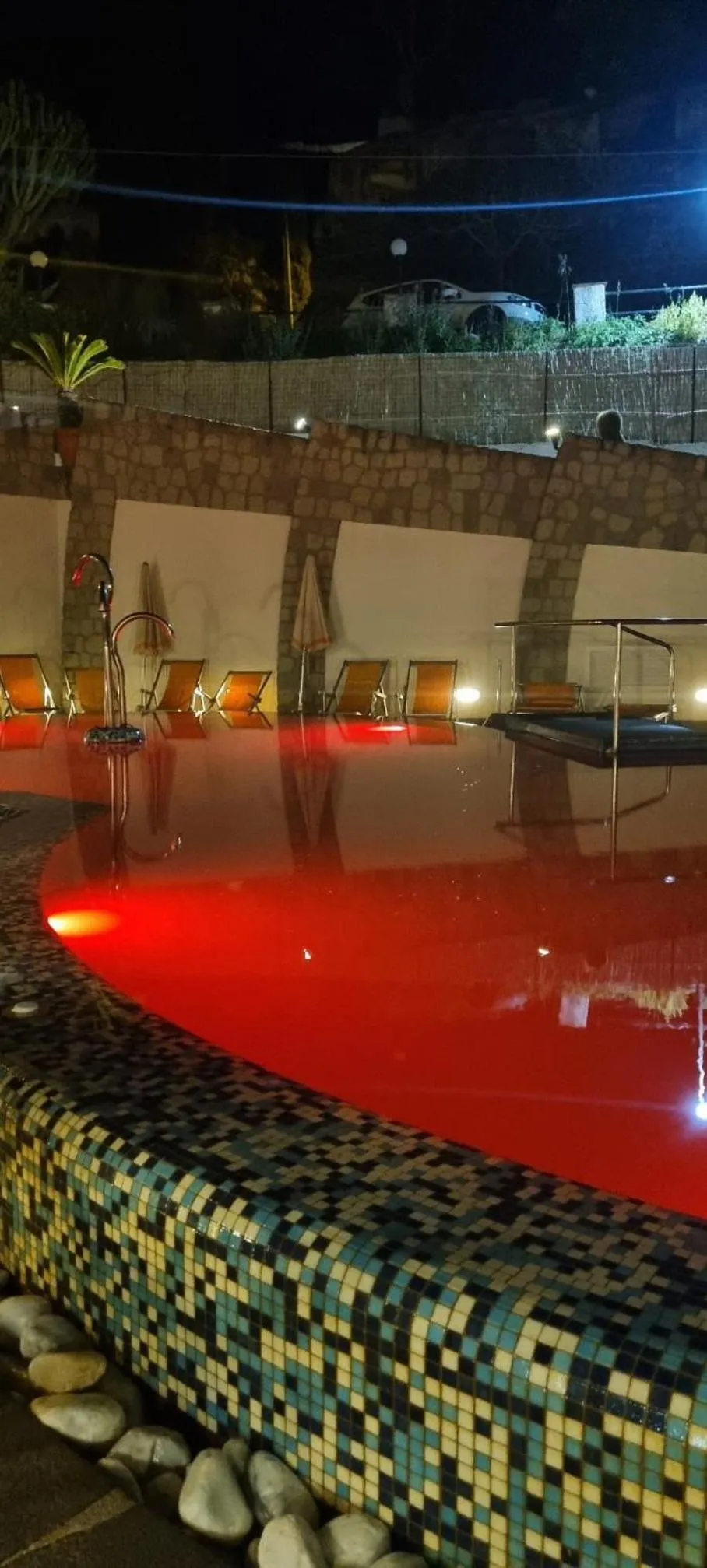 Swimming pool in Hotel Park Victoria