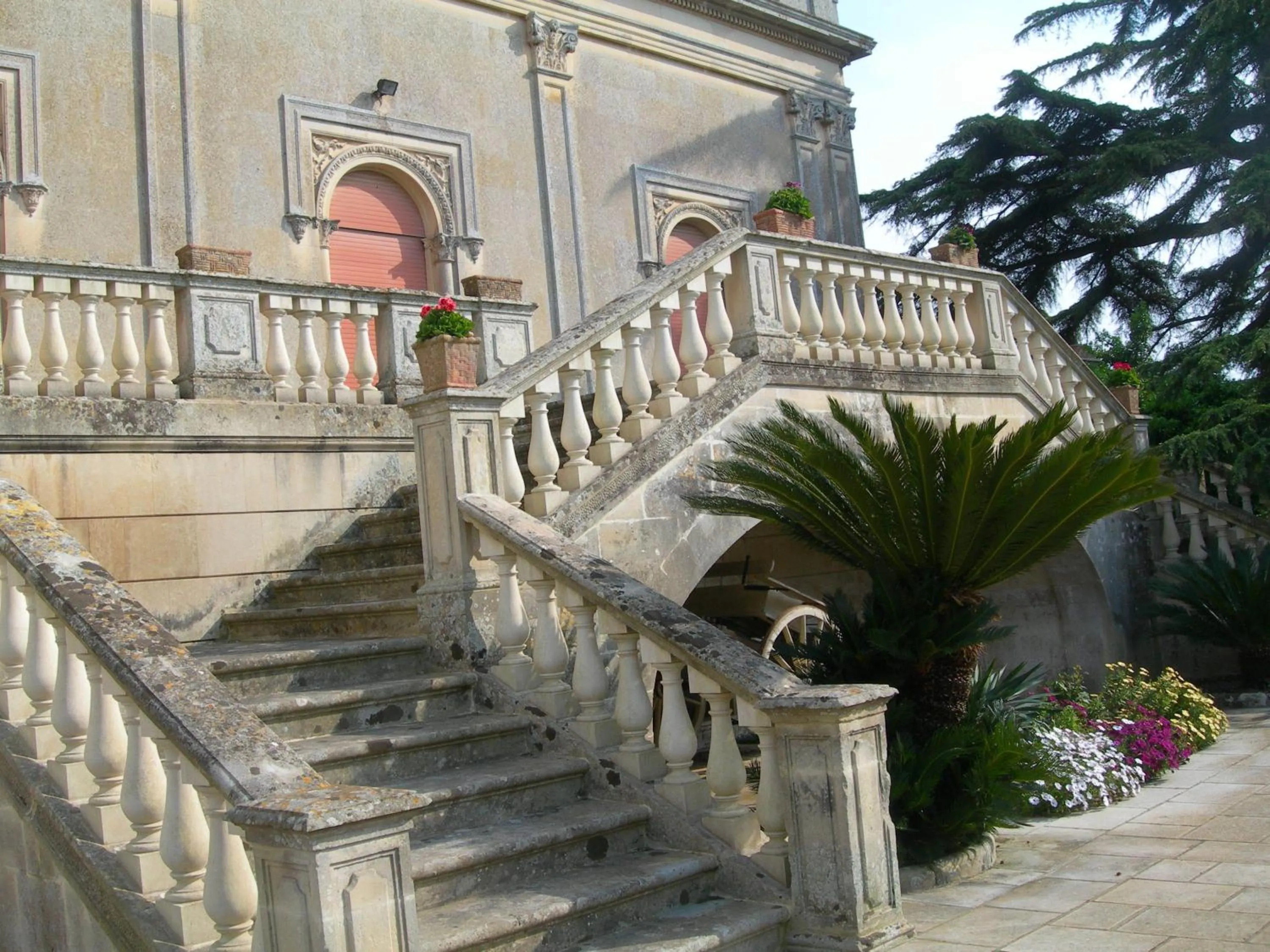Facade/entrance in Villa Papaleo B&B