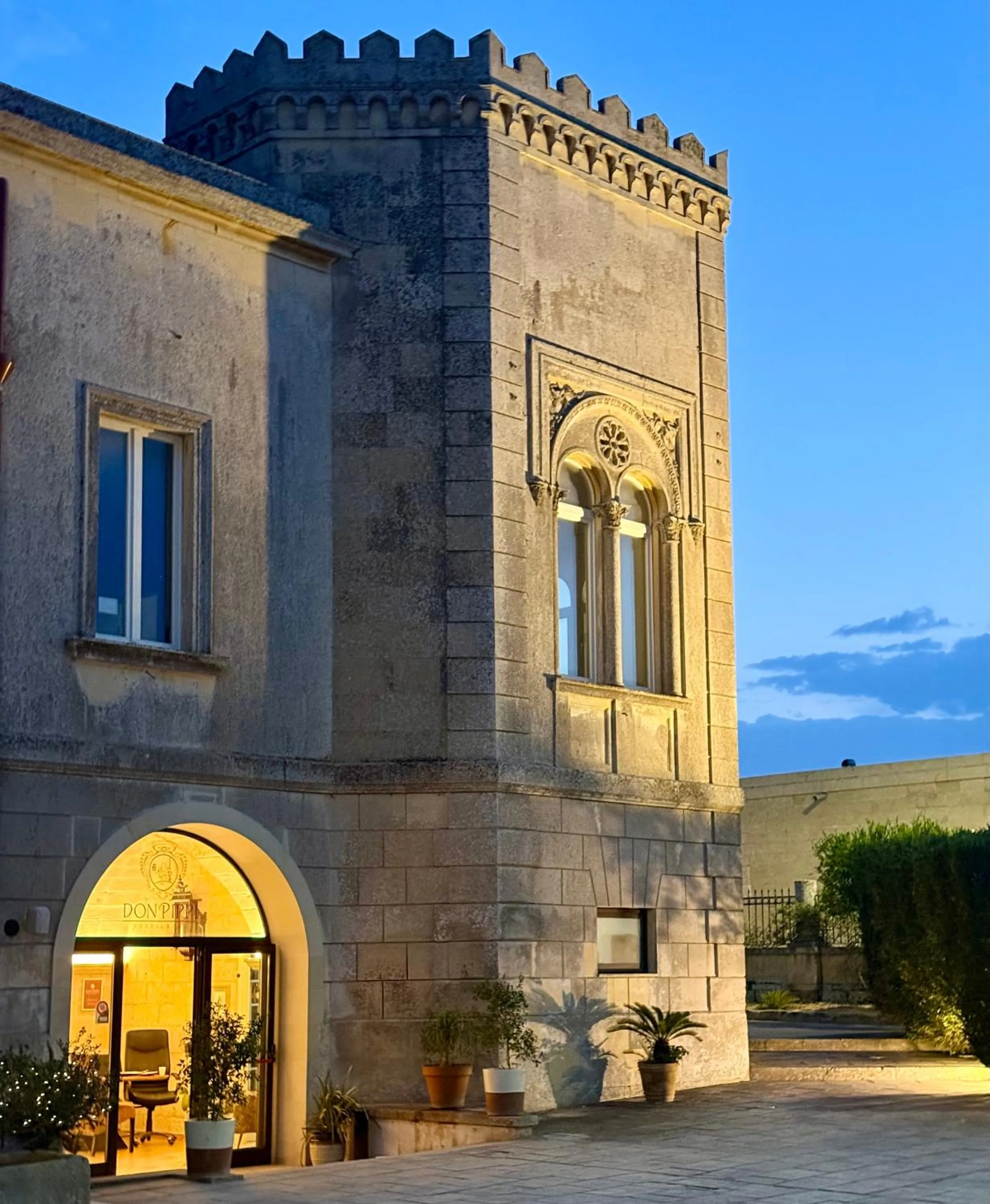 Facade/entrance in Villa Papaleo B&B