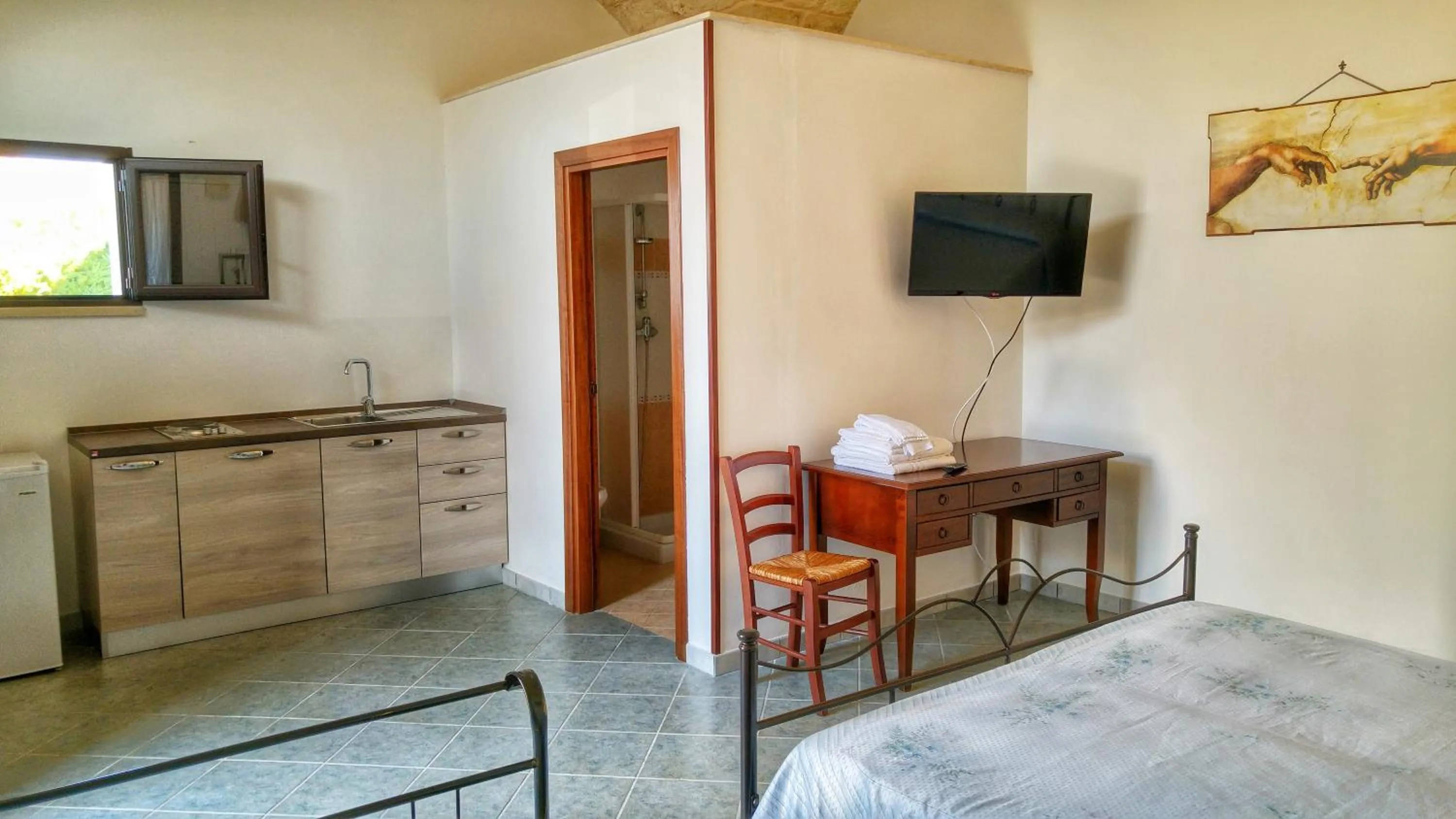 Bathroom, Bed in Villa Papaleo B&B