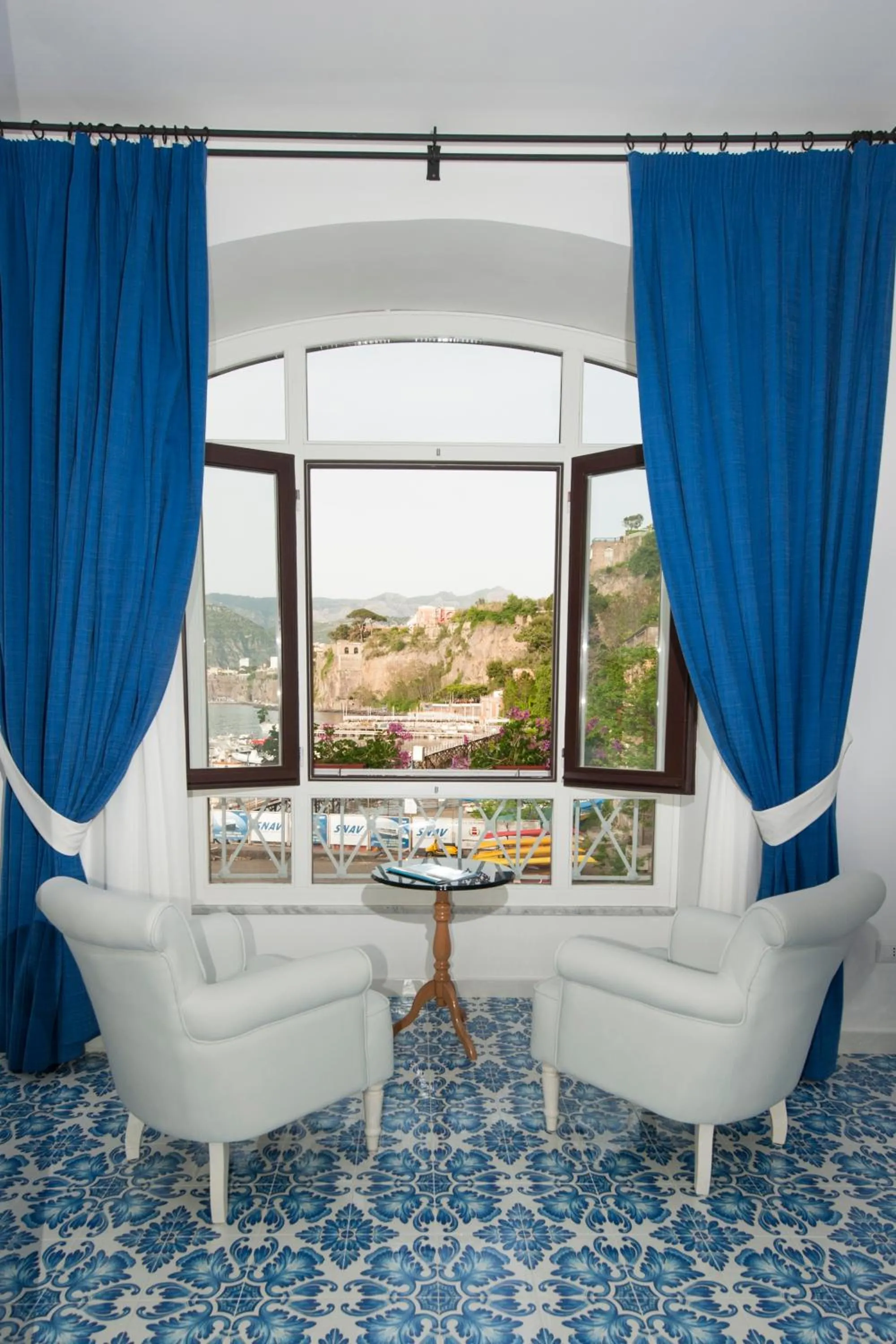 Balcony/Terrace in Surriento Suites