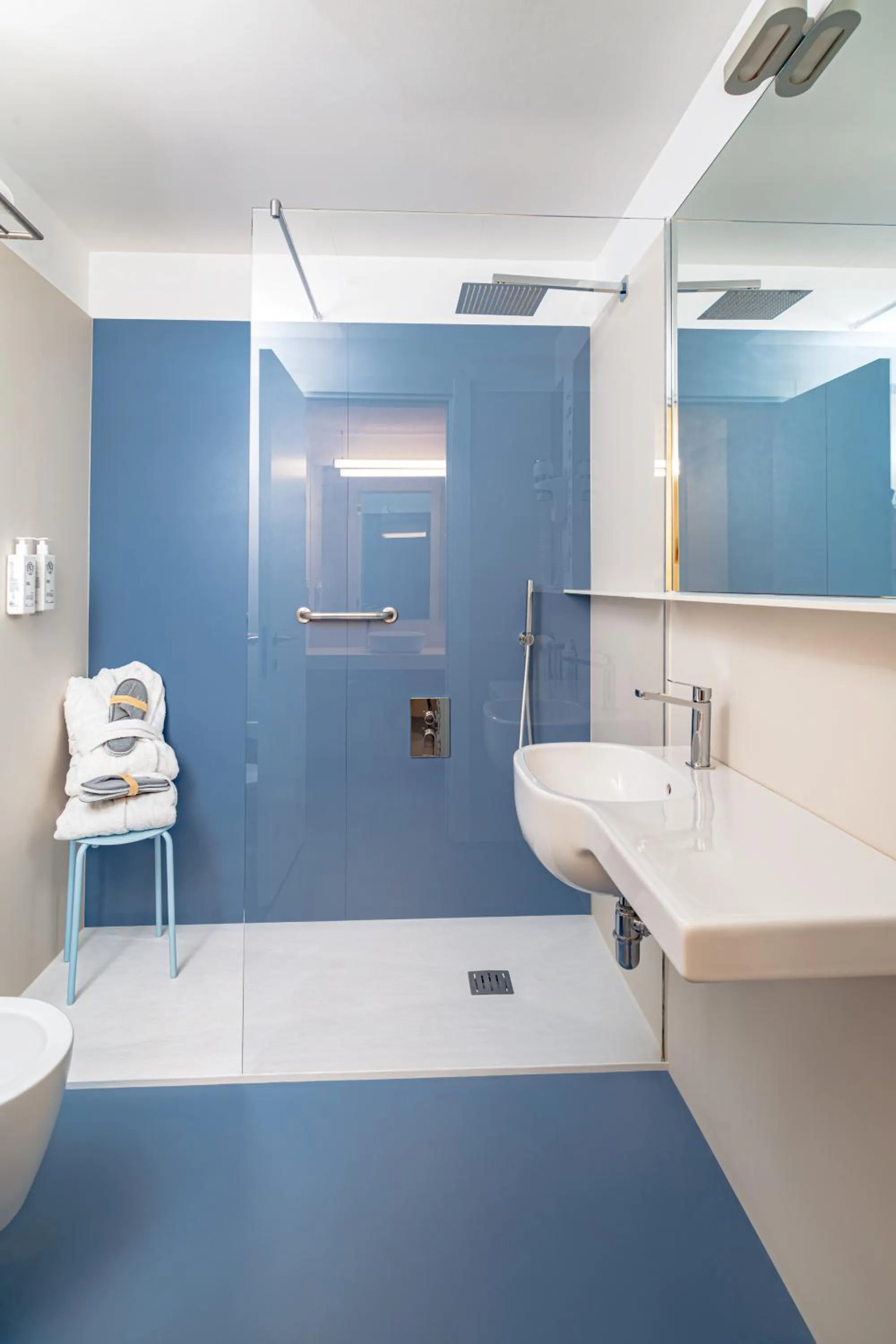 Bathroom in Hotel Piazza Bellini & Apartments