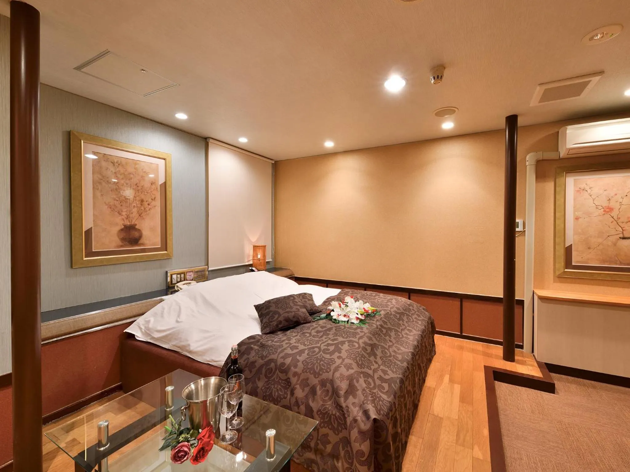 Photo of the whole room, Bed in Restay DEE (Adult Only)