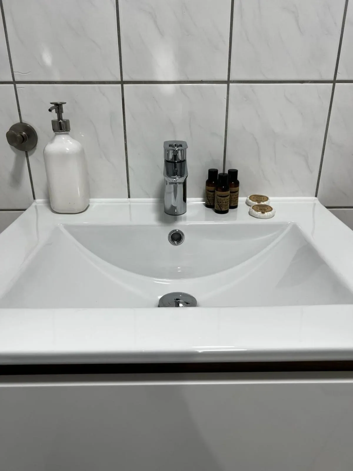 Bathroom in Delta Apart-House