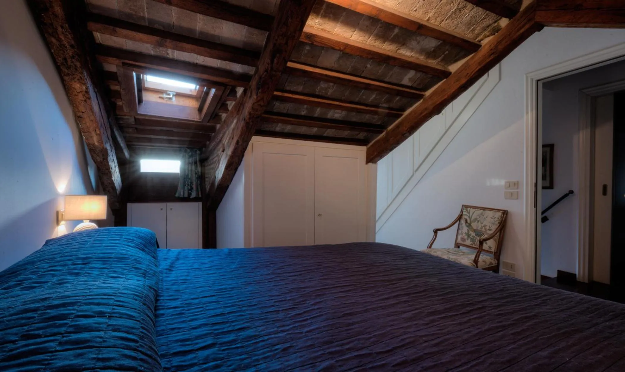 Bed in Ca' della Corte Flats