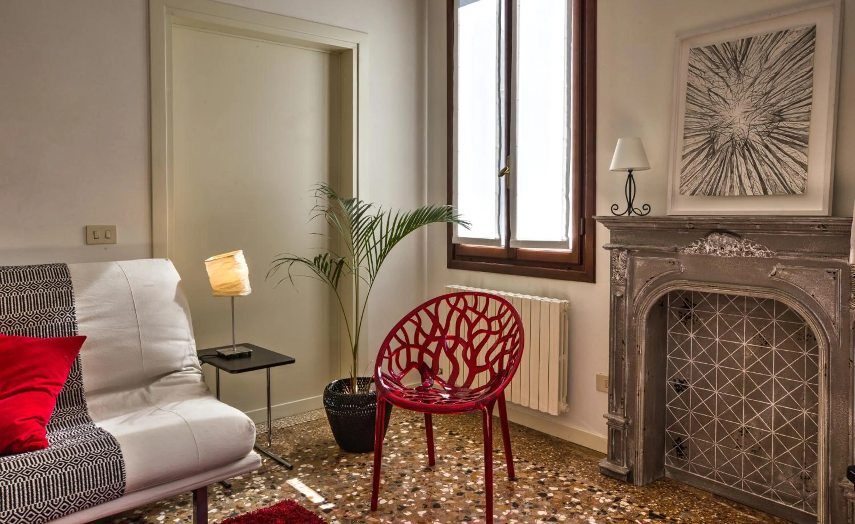 Decorative detail in Ca' della Corte Flats