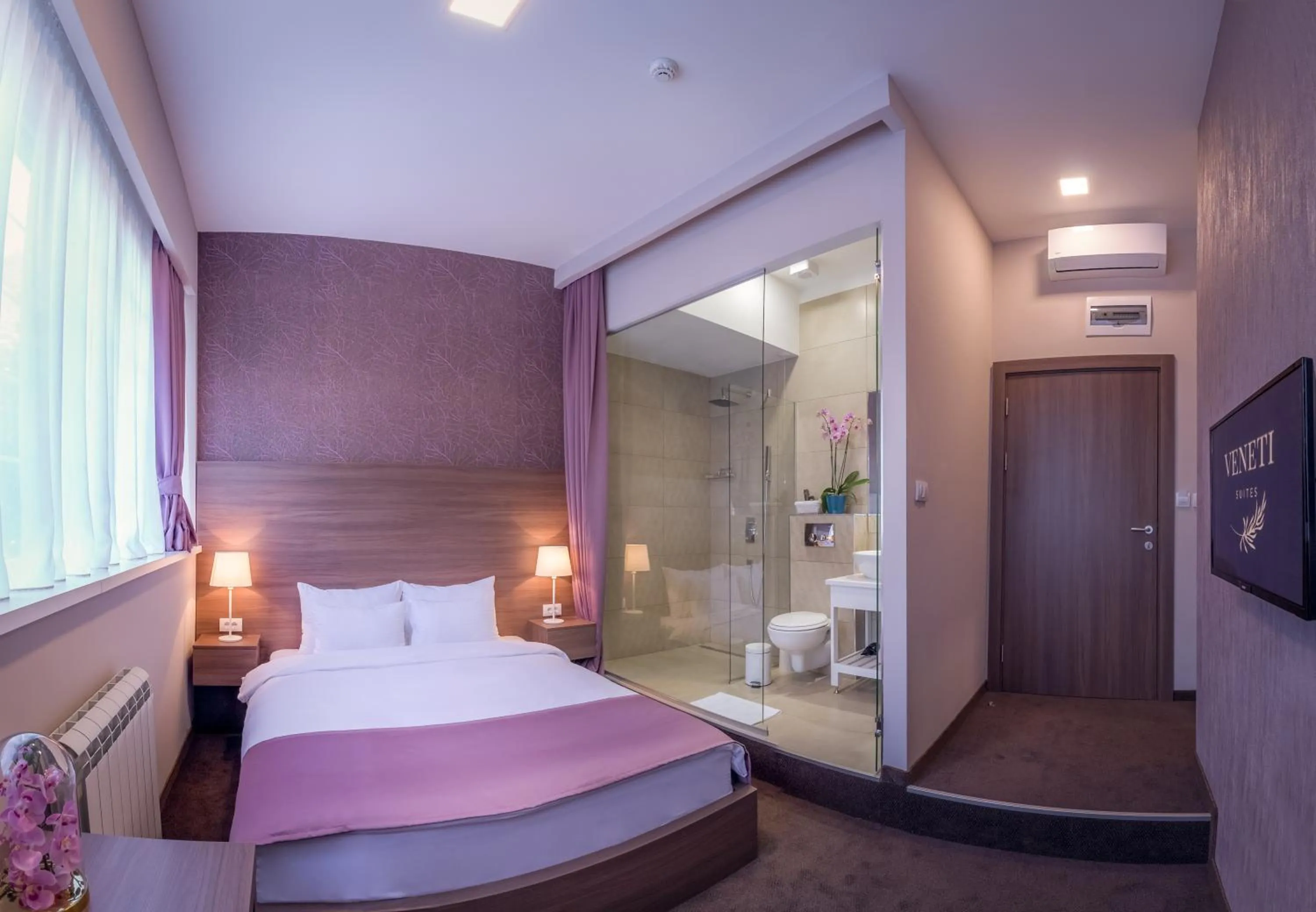 Photo of the whole room, Bed in Veneti Suites