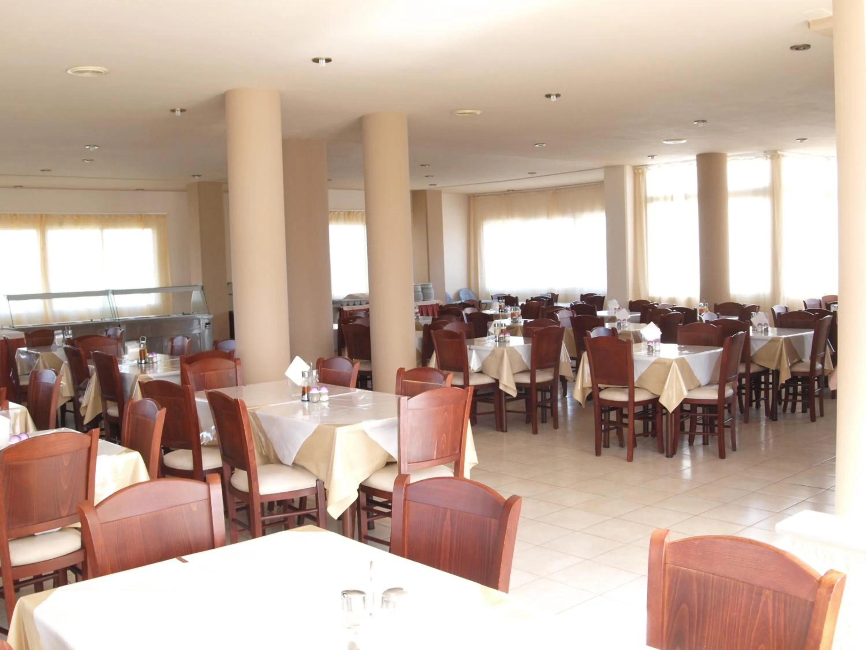 Restaurant/places to eat in Summer Dream