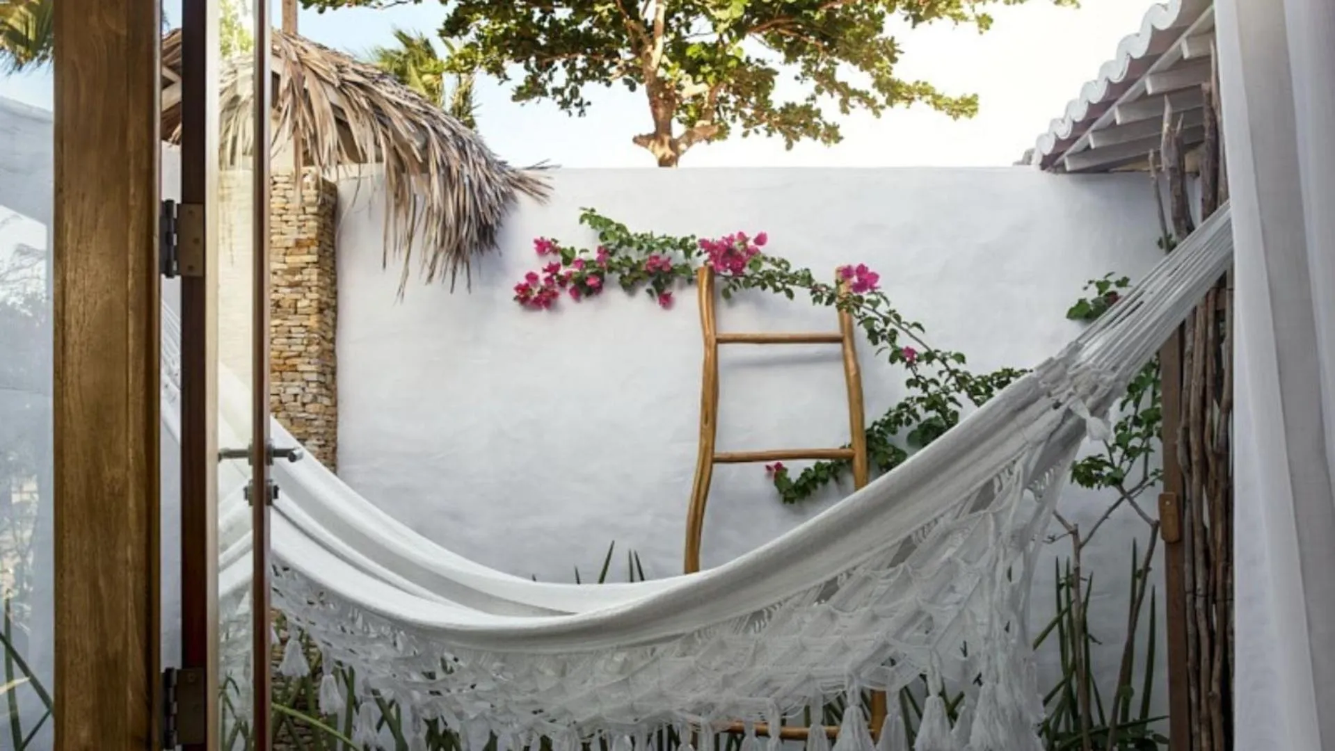 Day in Villa Praia - La Villa Group