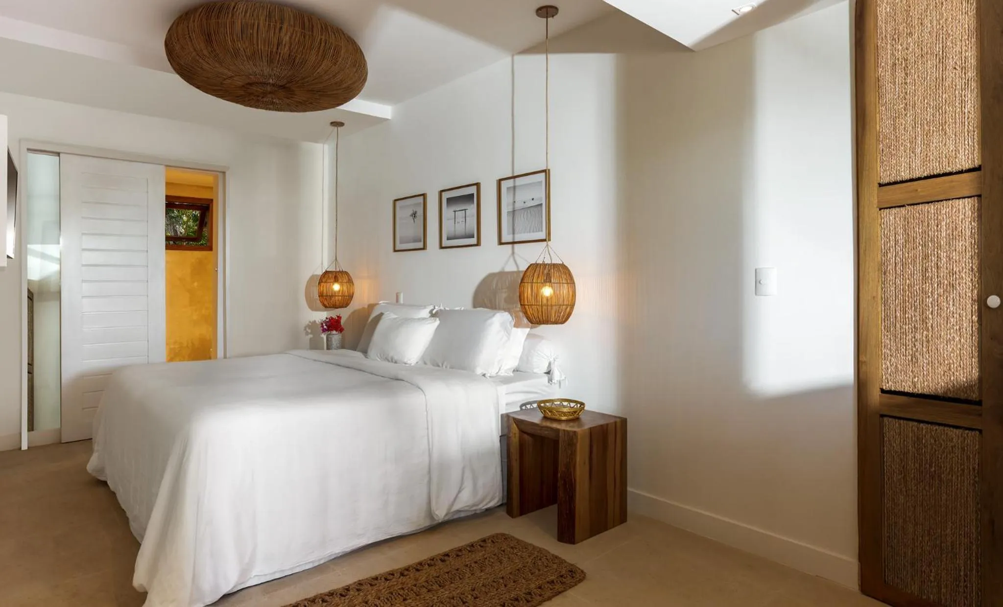 Bed in Villa Praia - La Villa Group