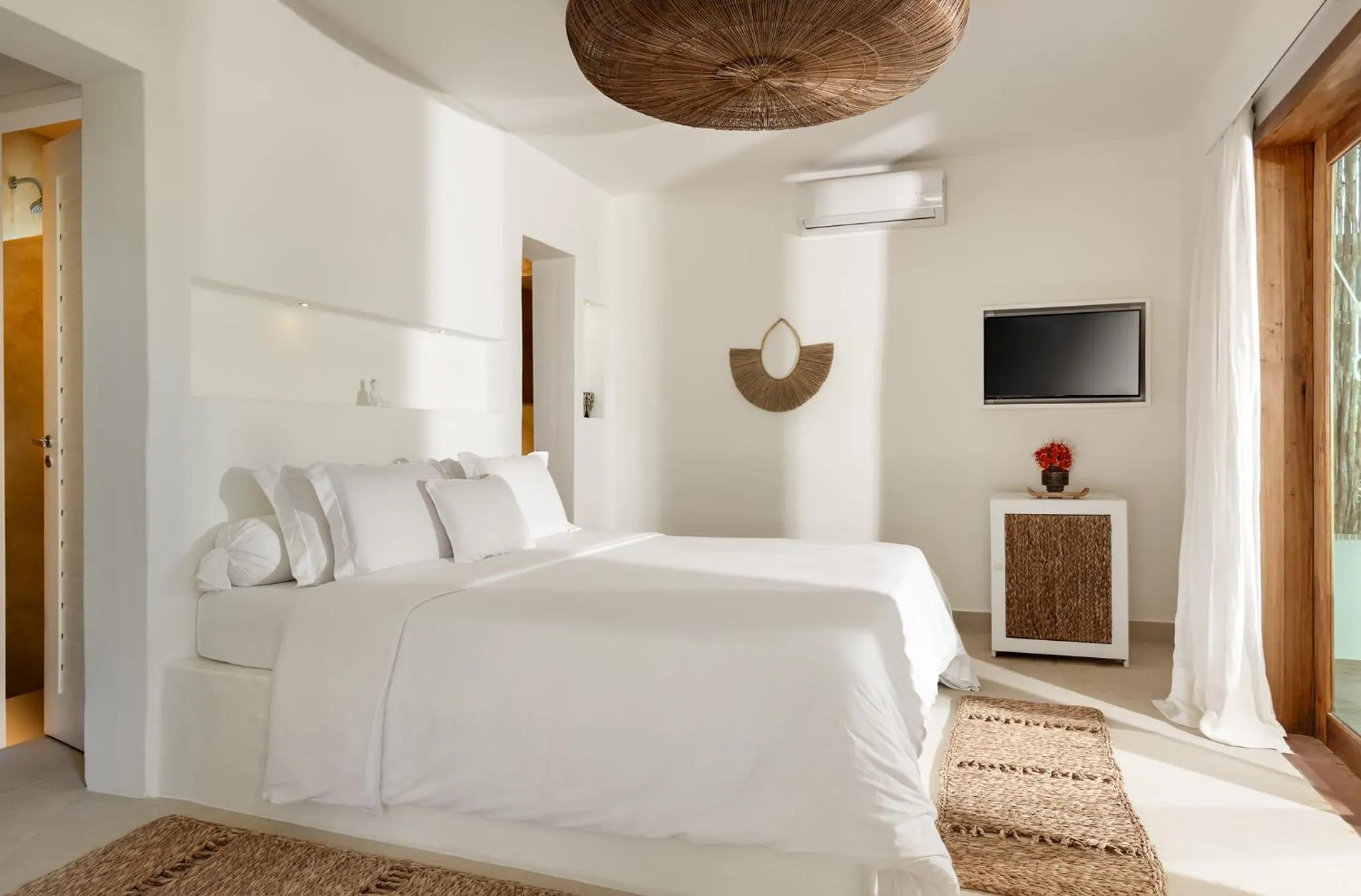 Bed in Villa Praia - La Villa Group