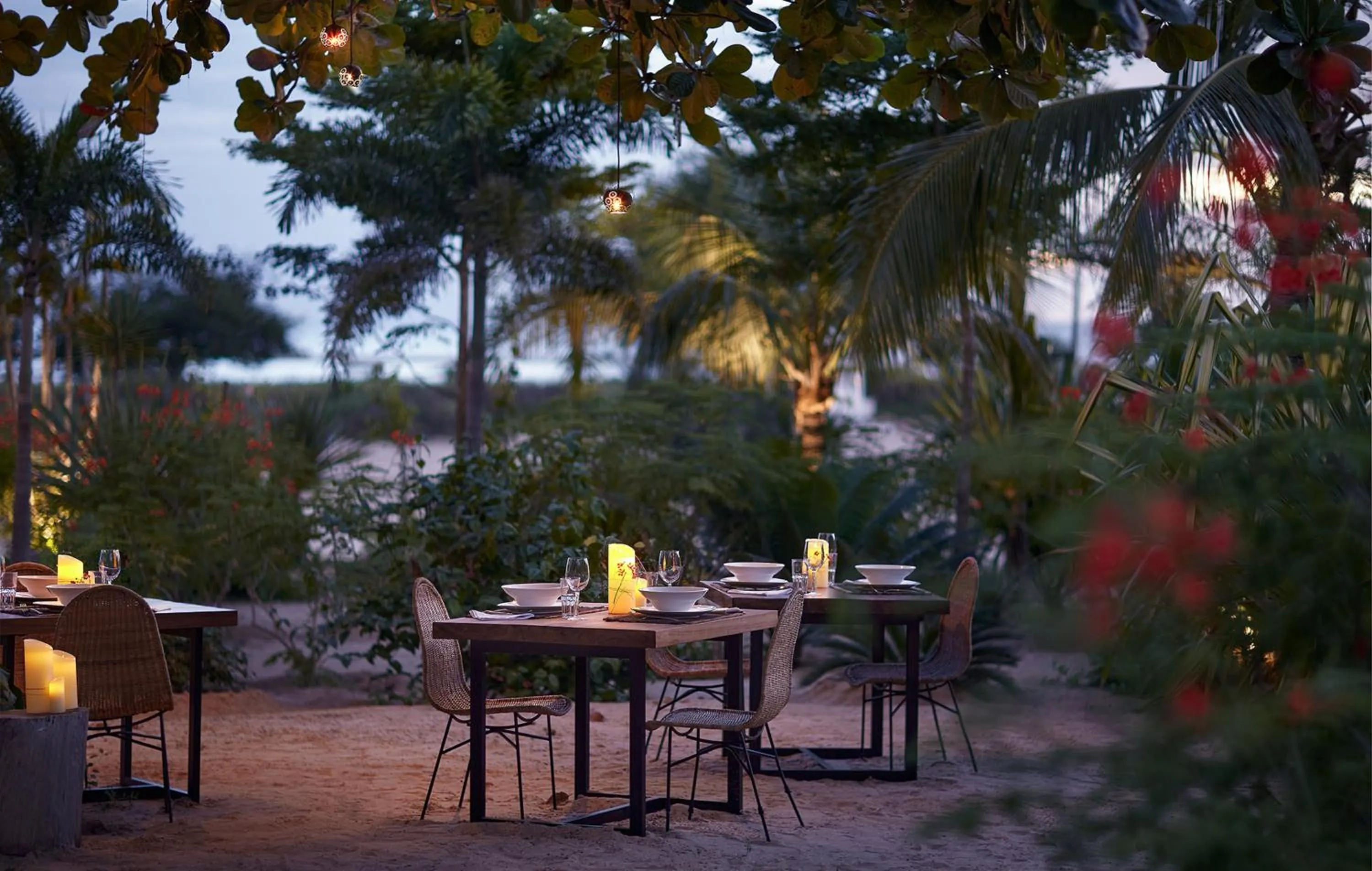 Restaurant/places to eat in Villa Praia - La Villa Group