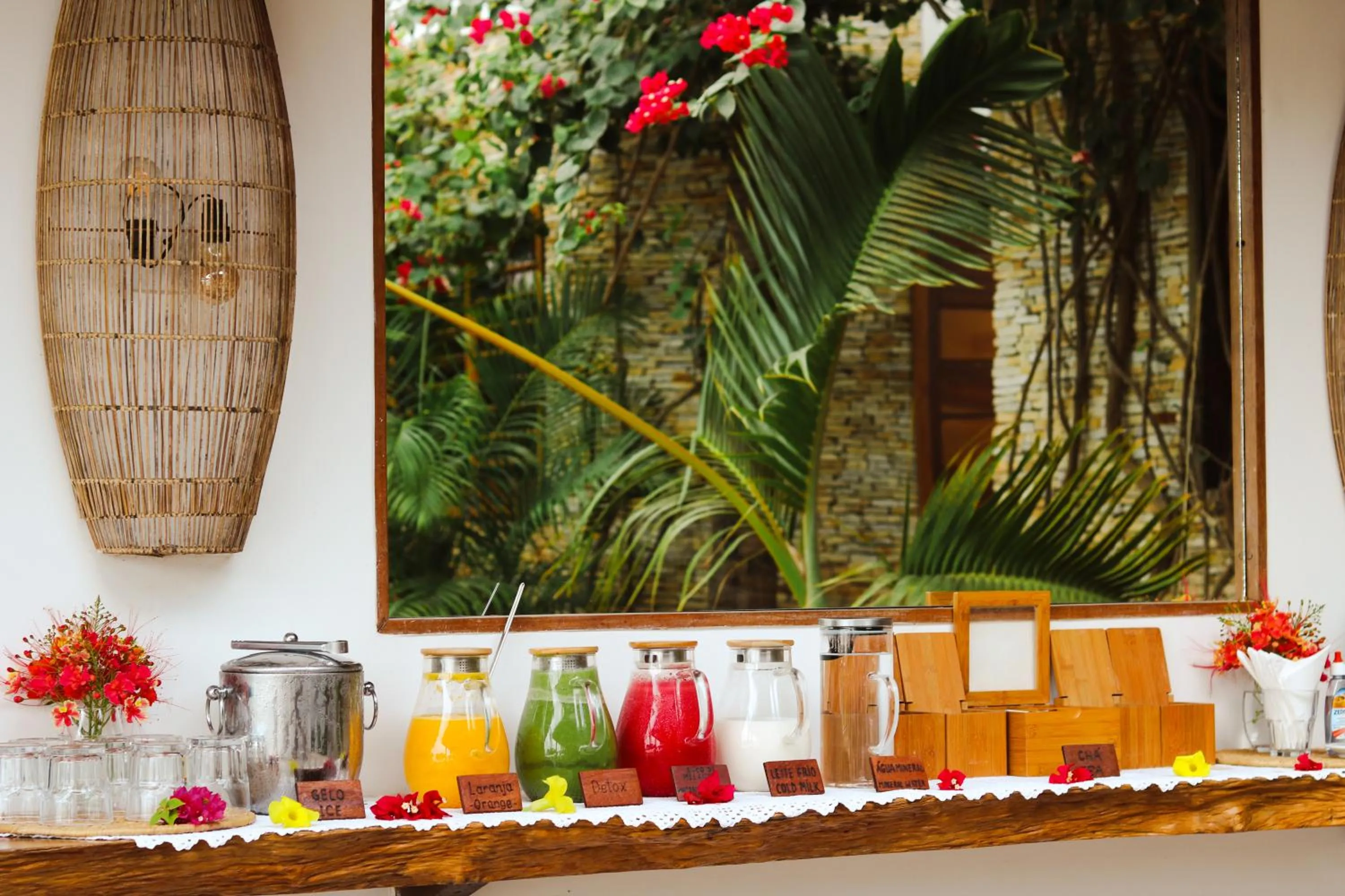 Food and drinks in Villa Praia - La Villa Group