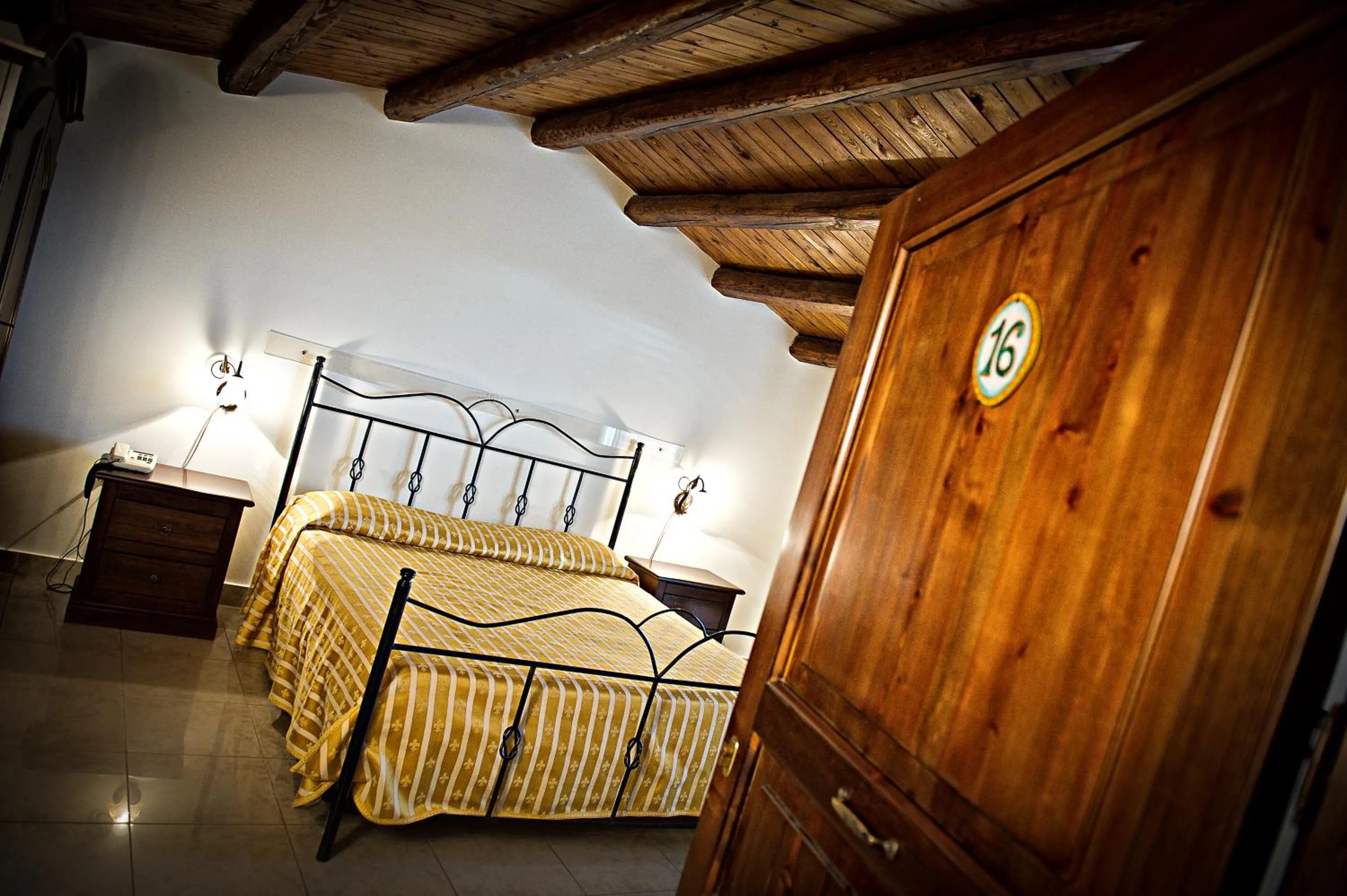 Photo of the whole room, Bed in Hotel Aliai