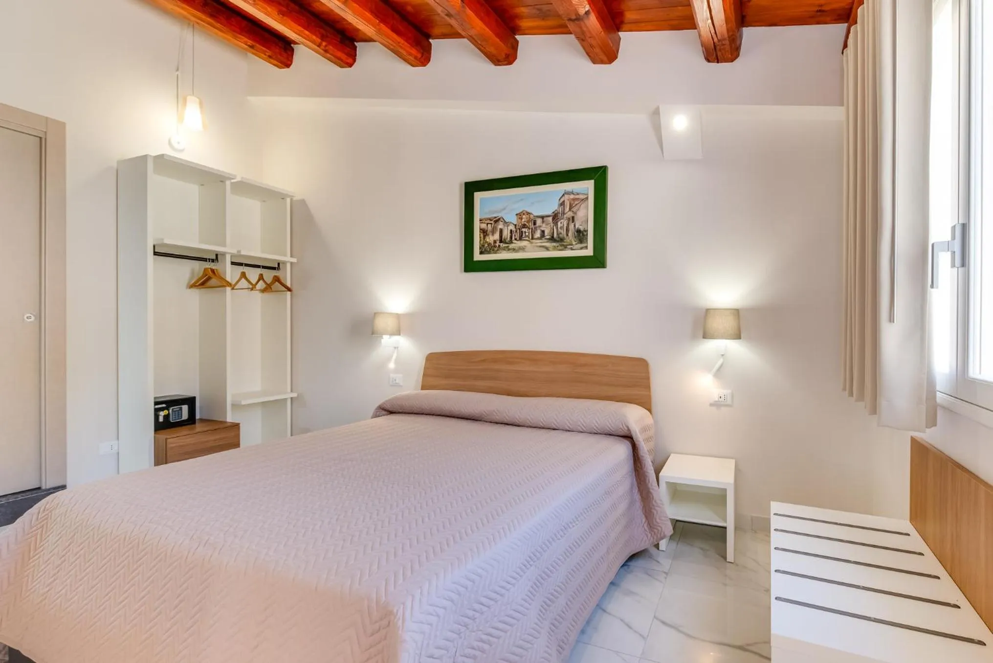 View (from property/room), Bed in Hotel Aliai