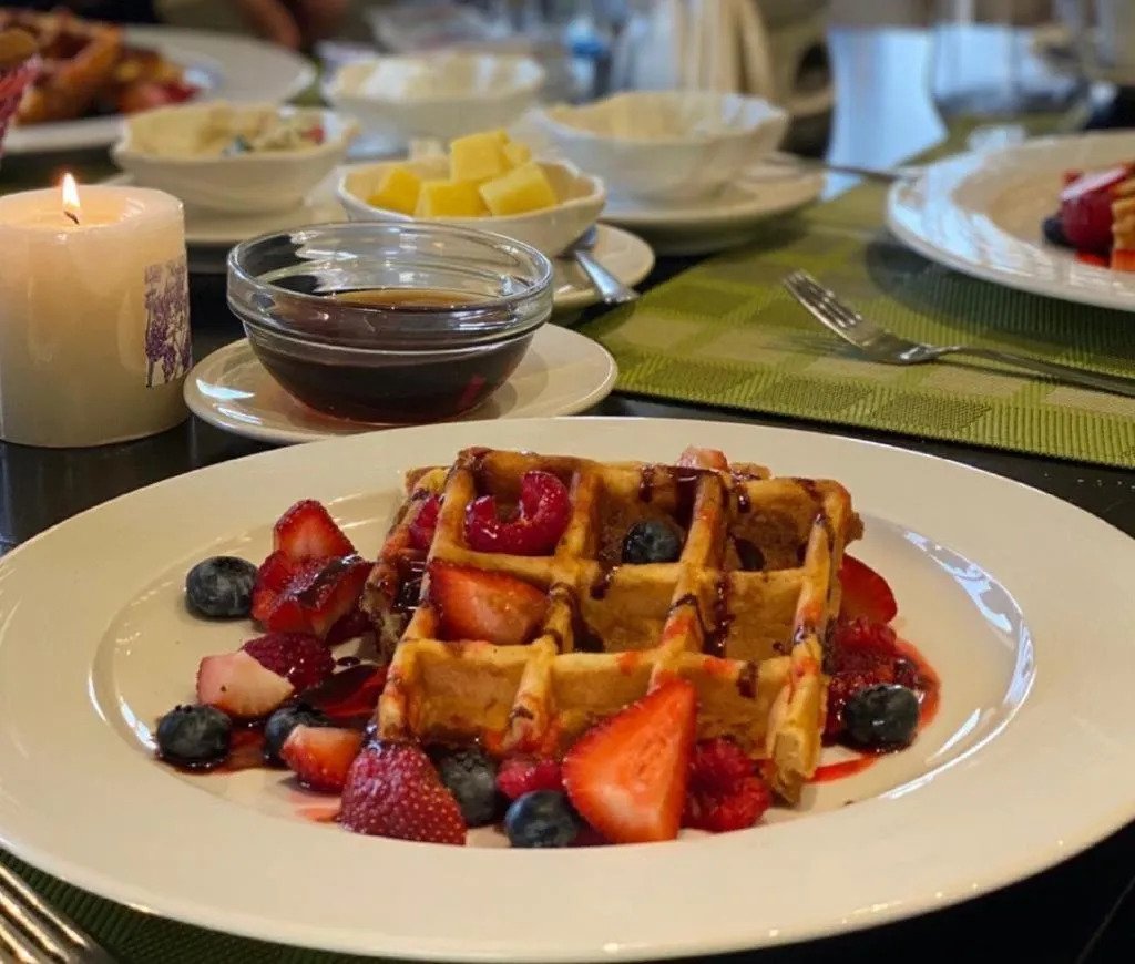 Food and drinks in Royal View Hotel