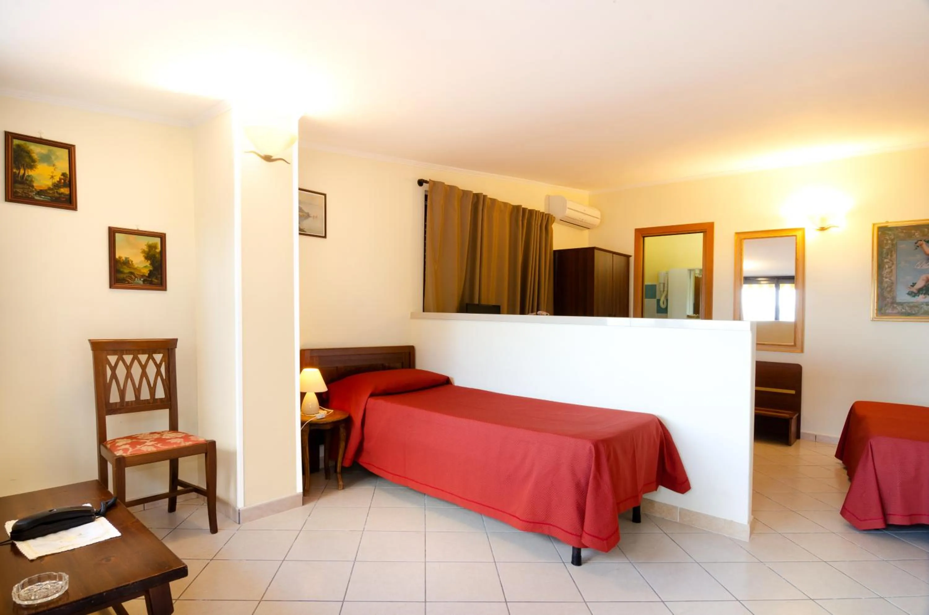 Photo of the whole room in Hotel Villa La Colombaia