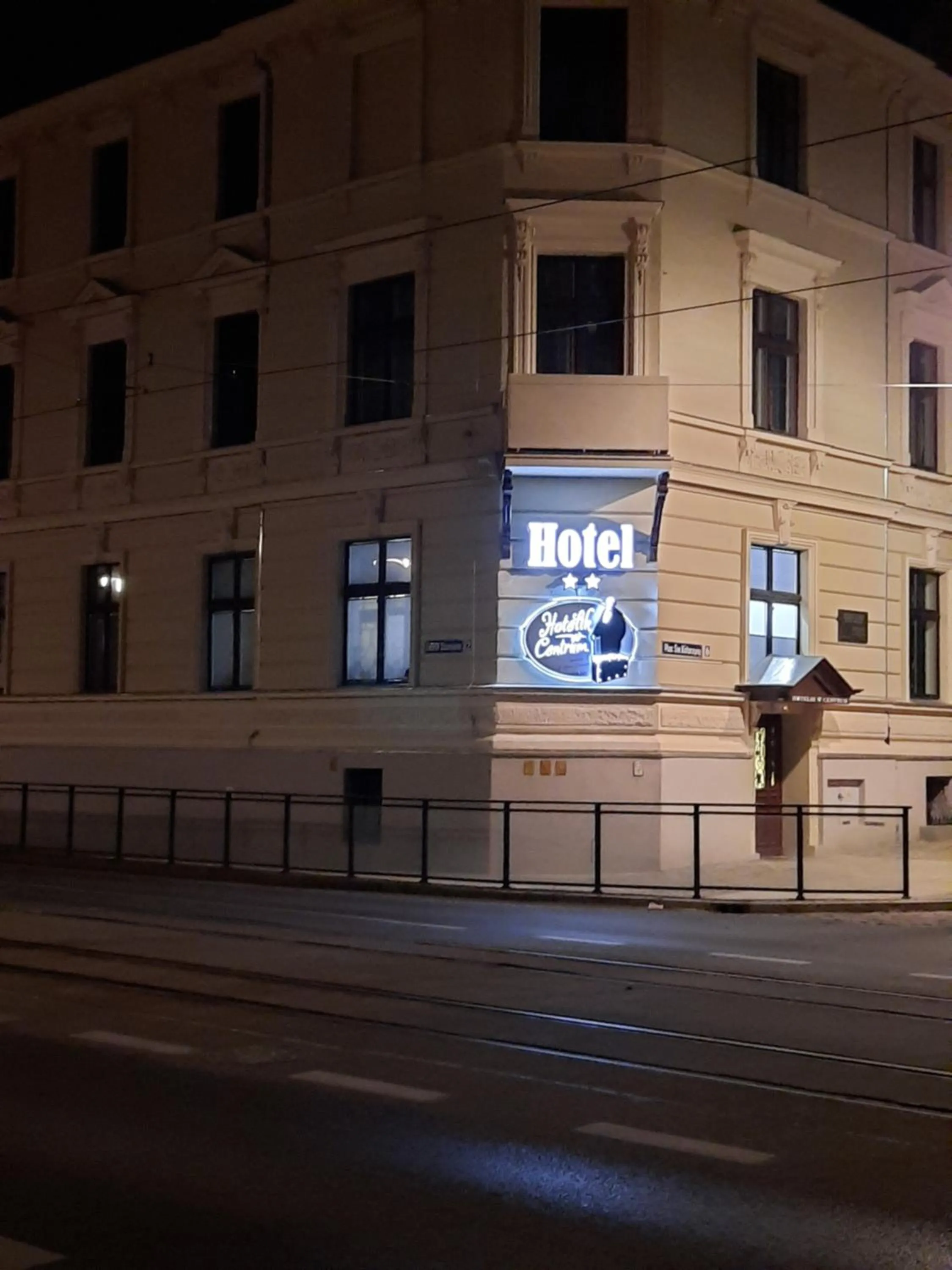 Property building in Hotelik w Centrum