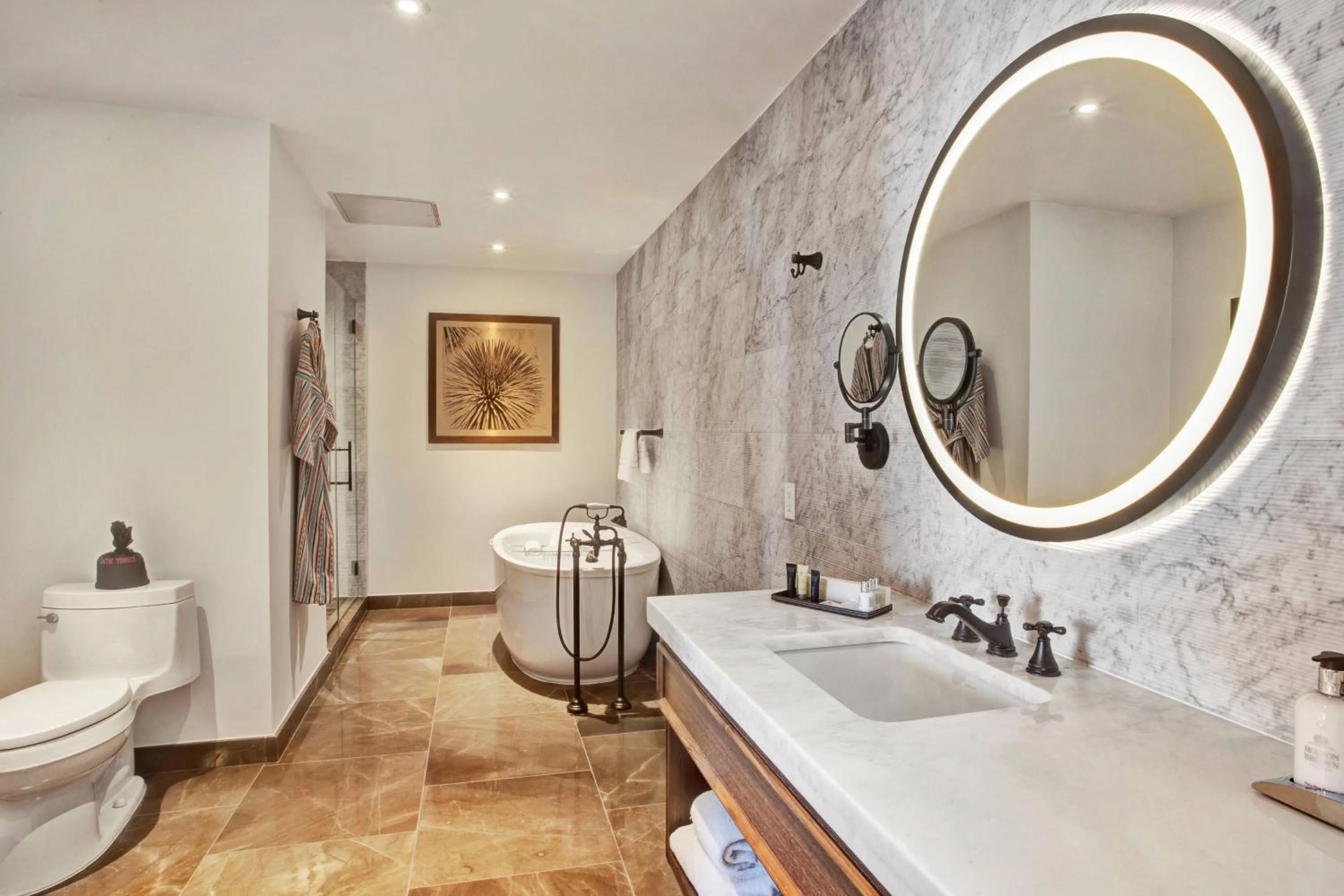 Bathroom in Hotel Paso Del Norte, Autograph Collection