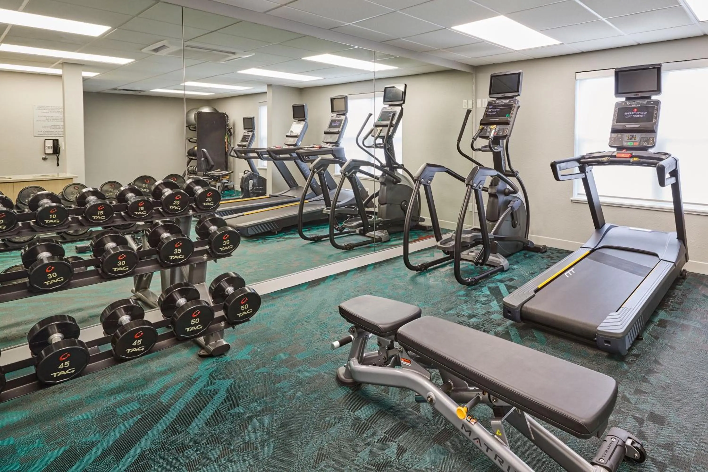 Fitness centre/facilities in TownePlace Suites Medford