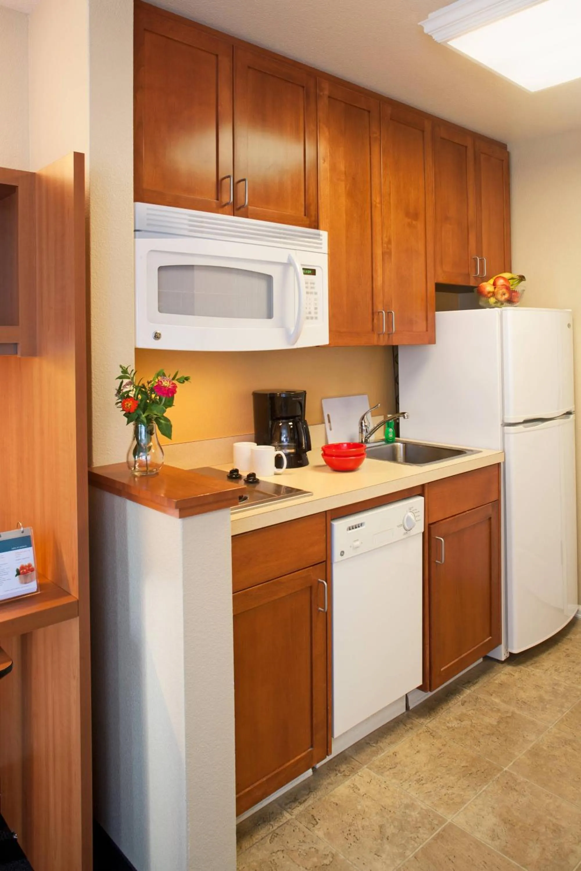 Kitchen or kitchenette in TownePlace Suites Medford