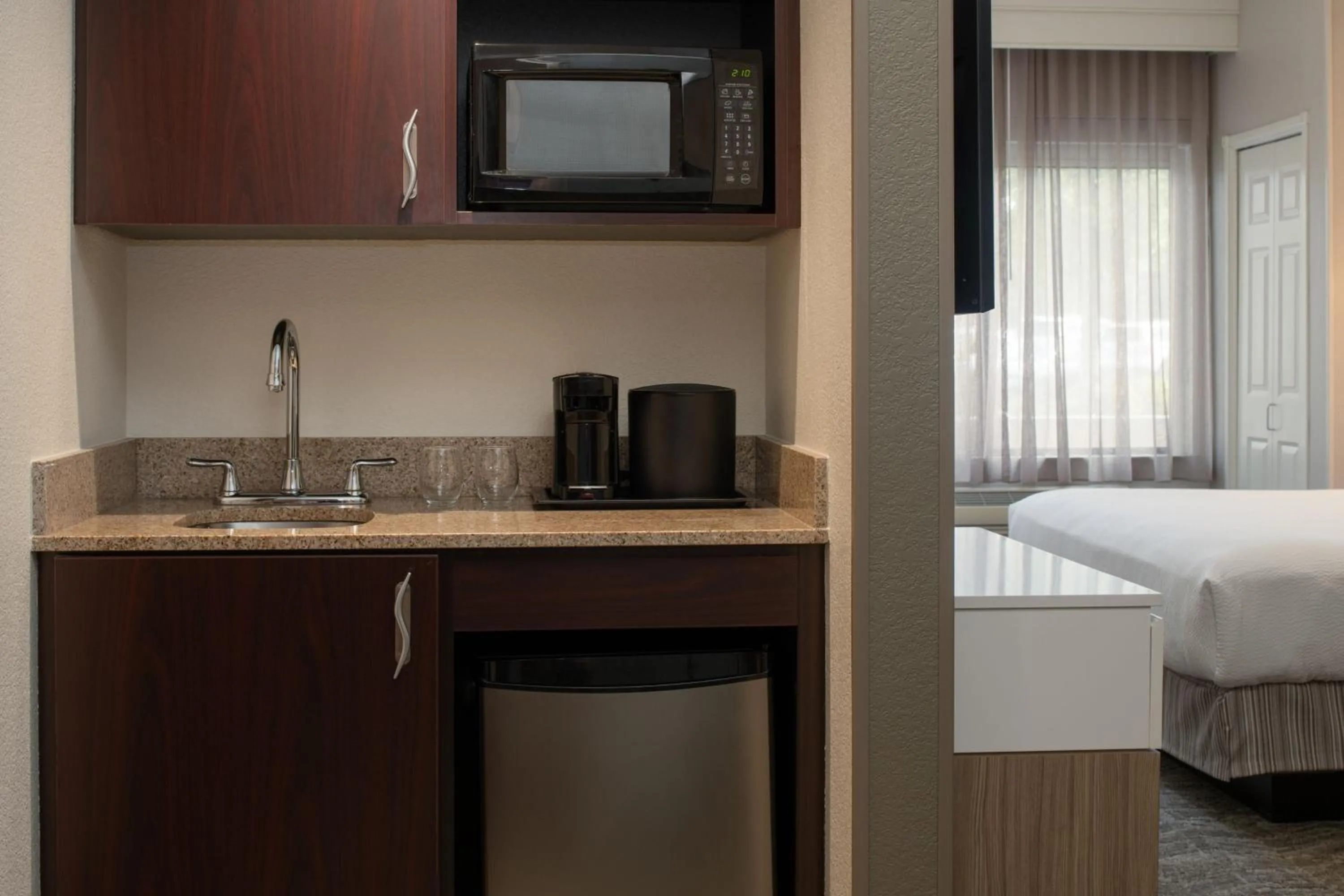 Lounge or bar, Bed in SpringHill Suites by Marriott Medford