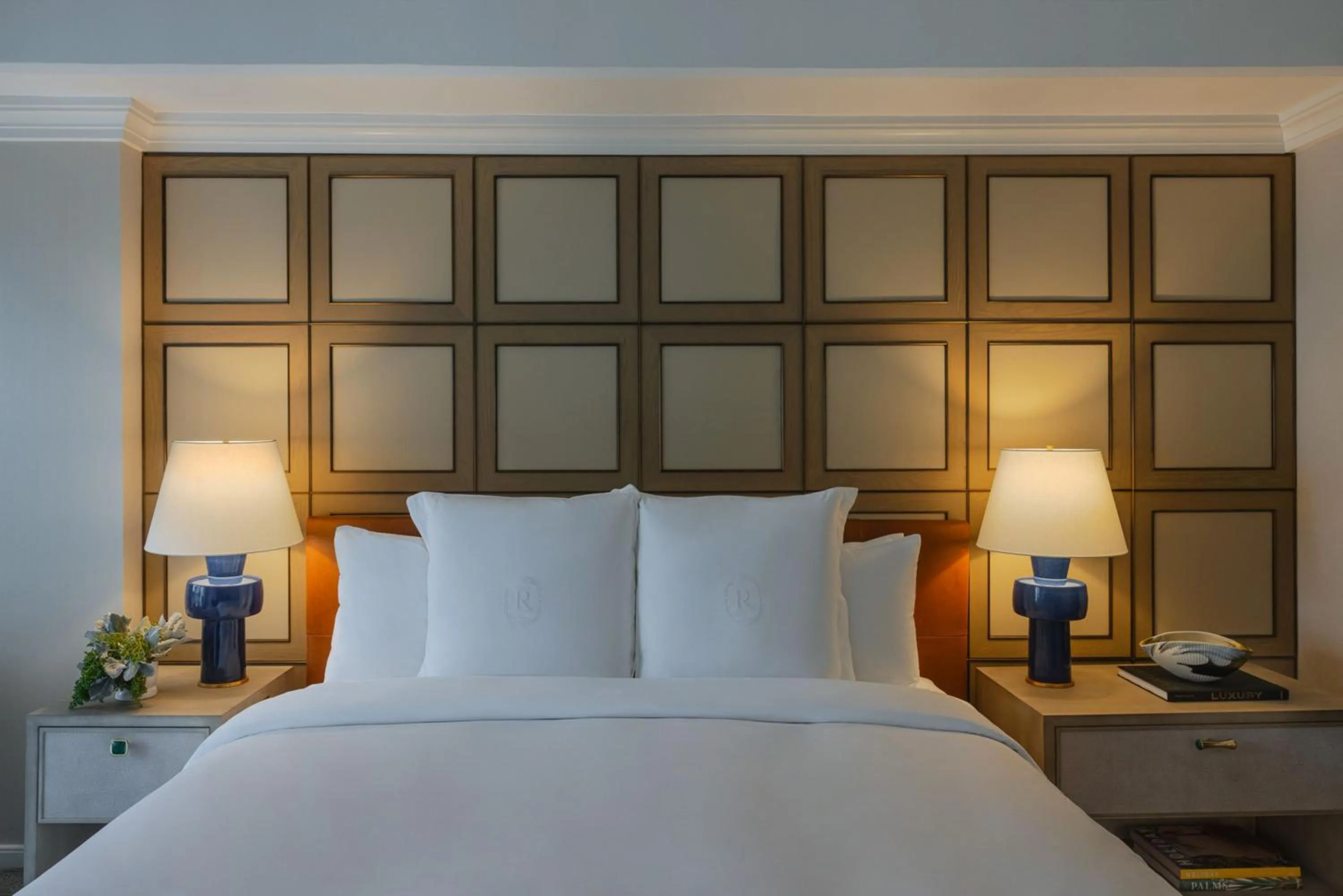 Bedroom, Bed in Regent Santa Monica Beach