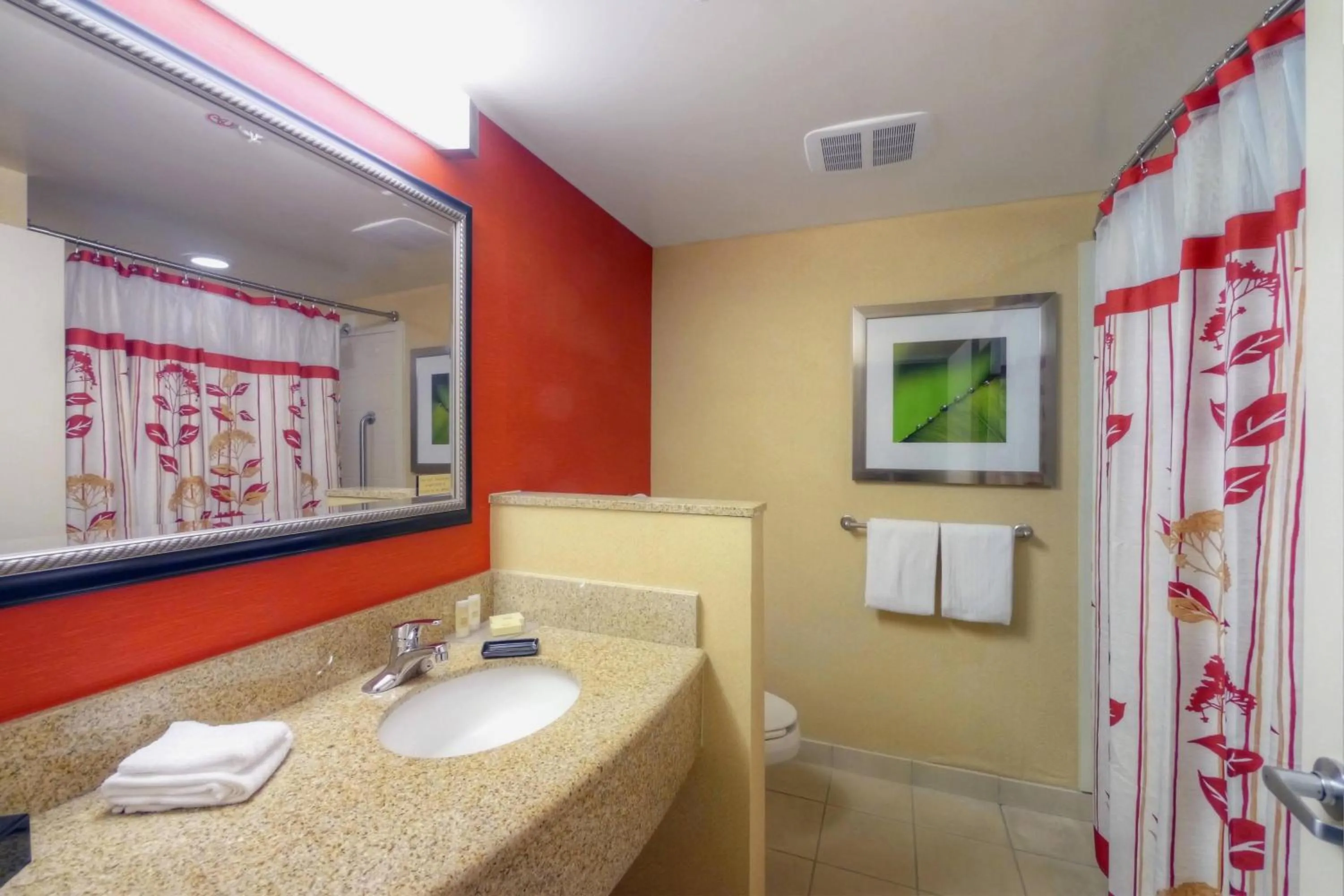 Bathroom in Courtyard Medford Airport