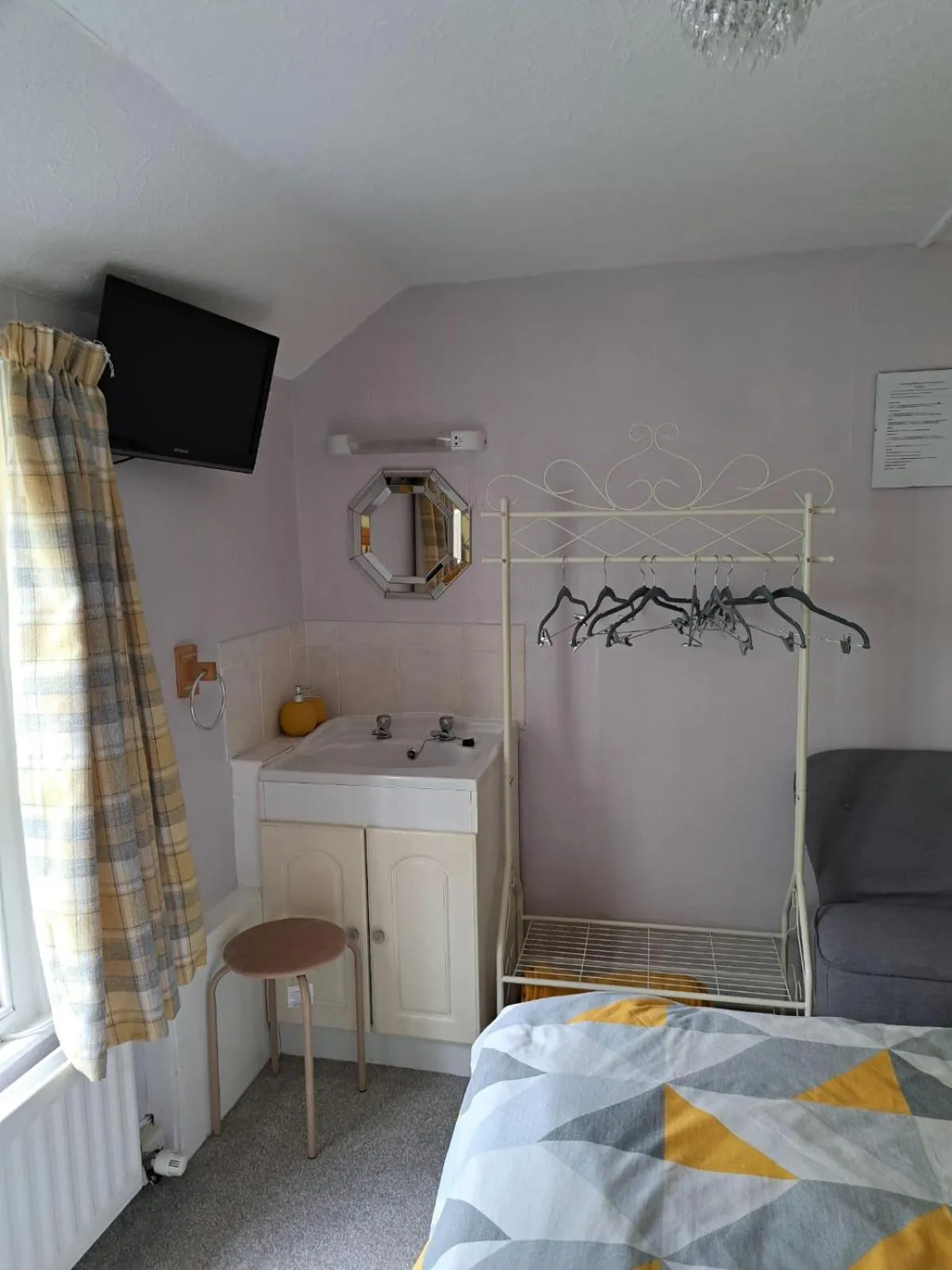 Bed in Lyndale Guest House