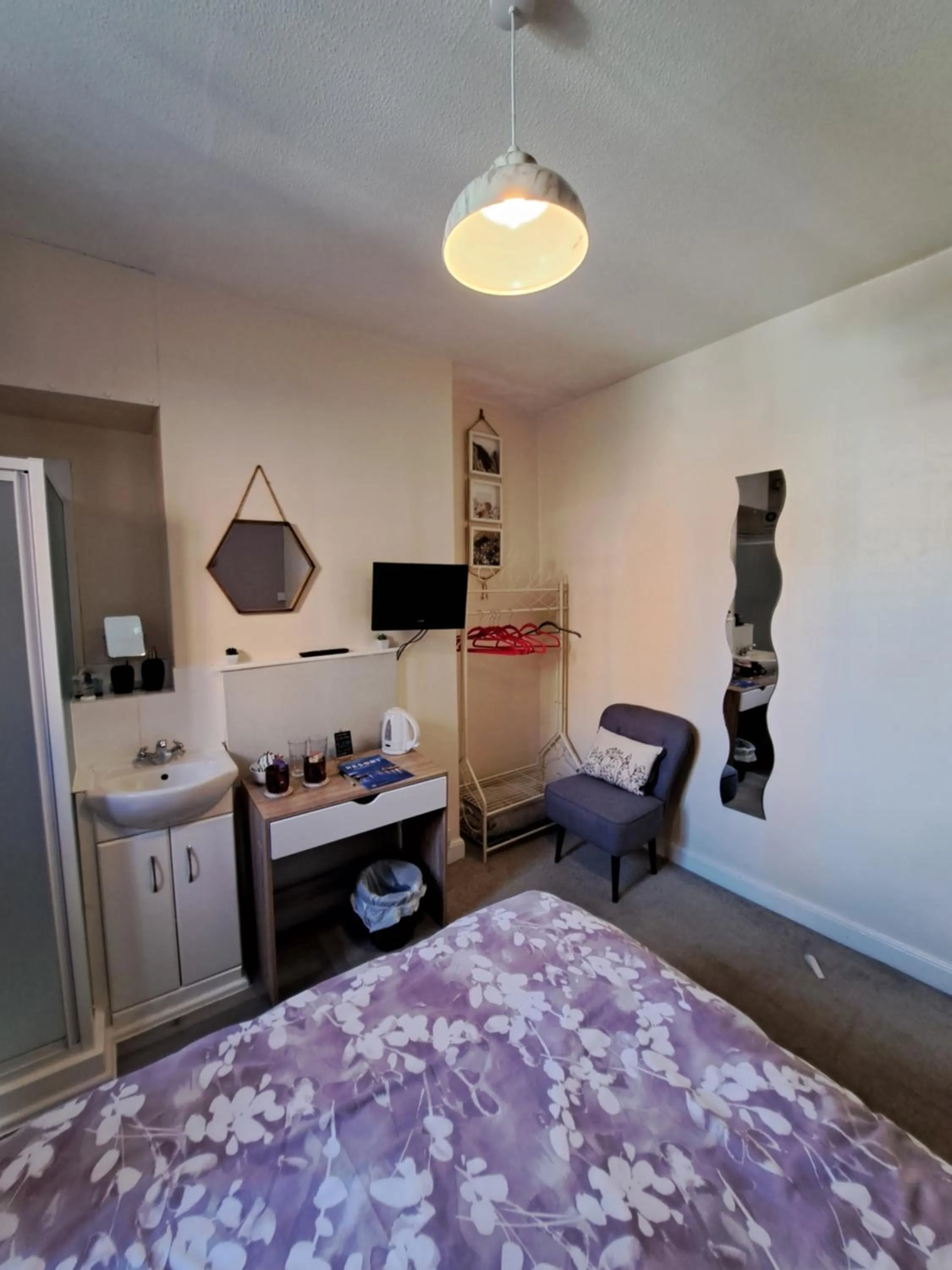 Bed in Lyndale Guest House