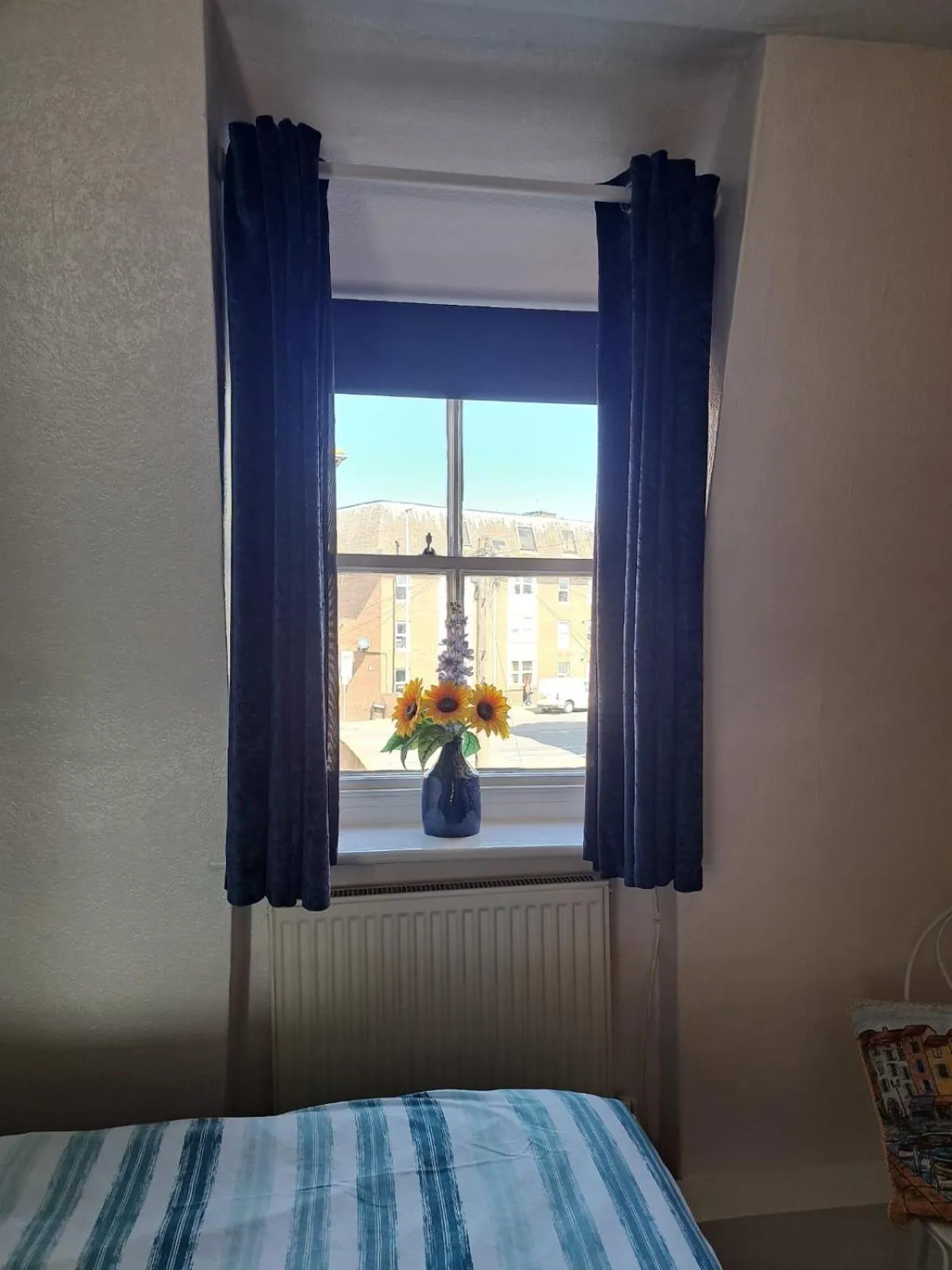 Bed in Lyndale Guest House