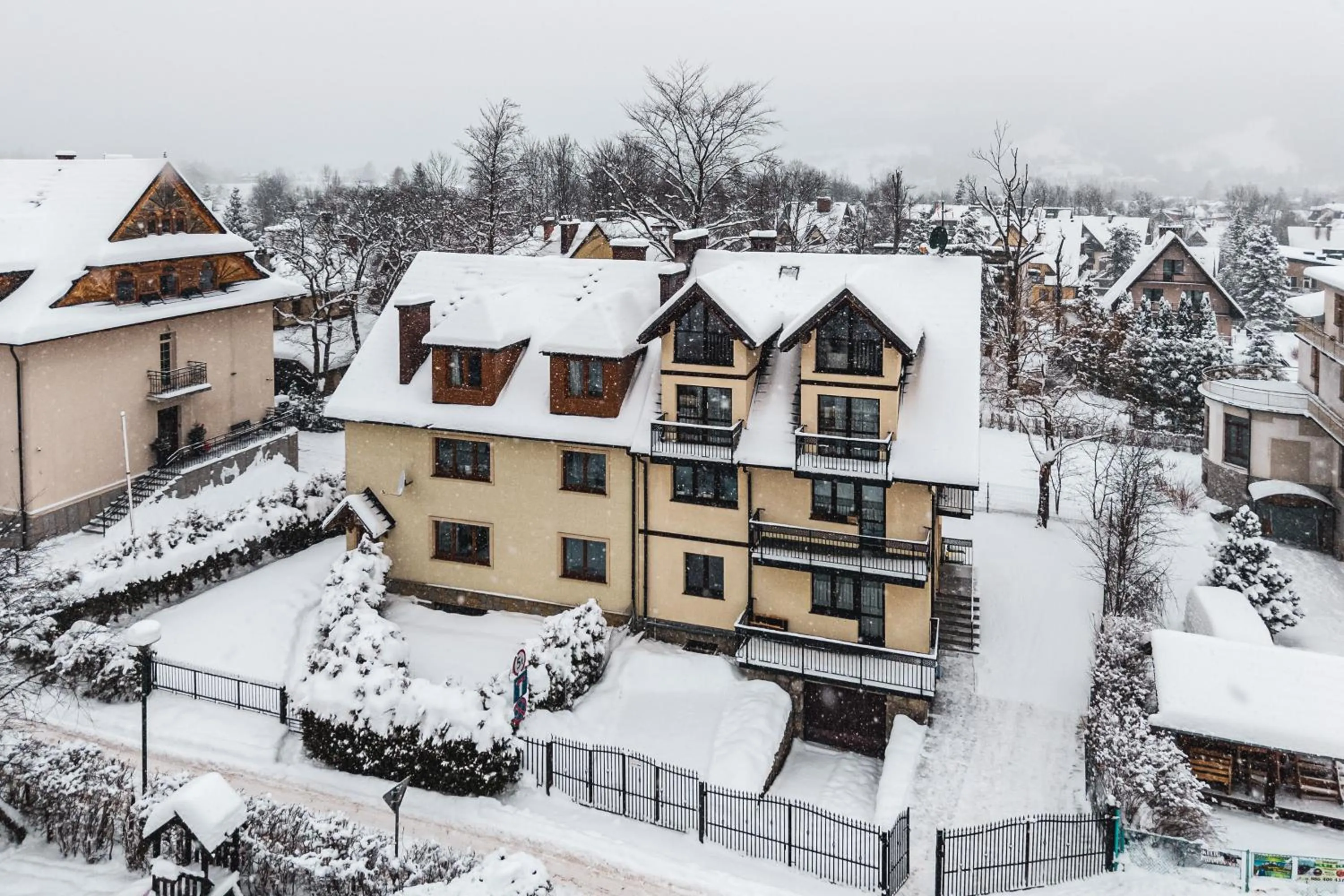 Property building in Zakopane Centrum, Sun & Snow