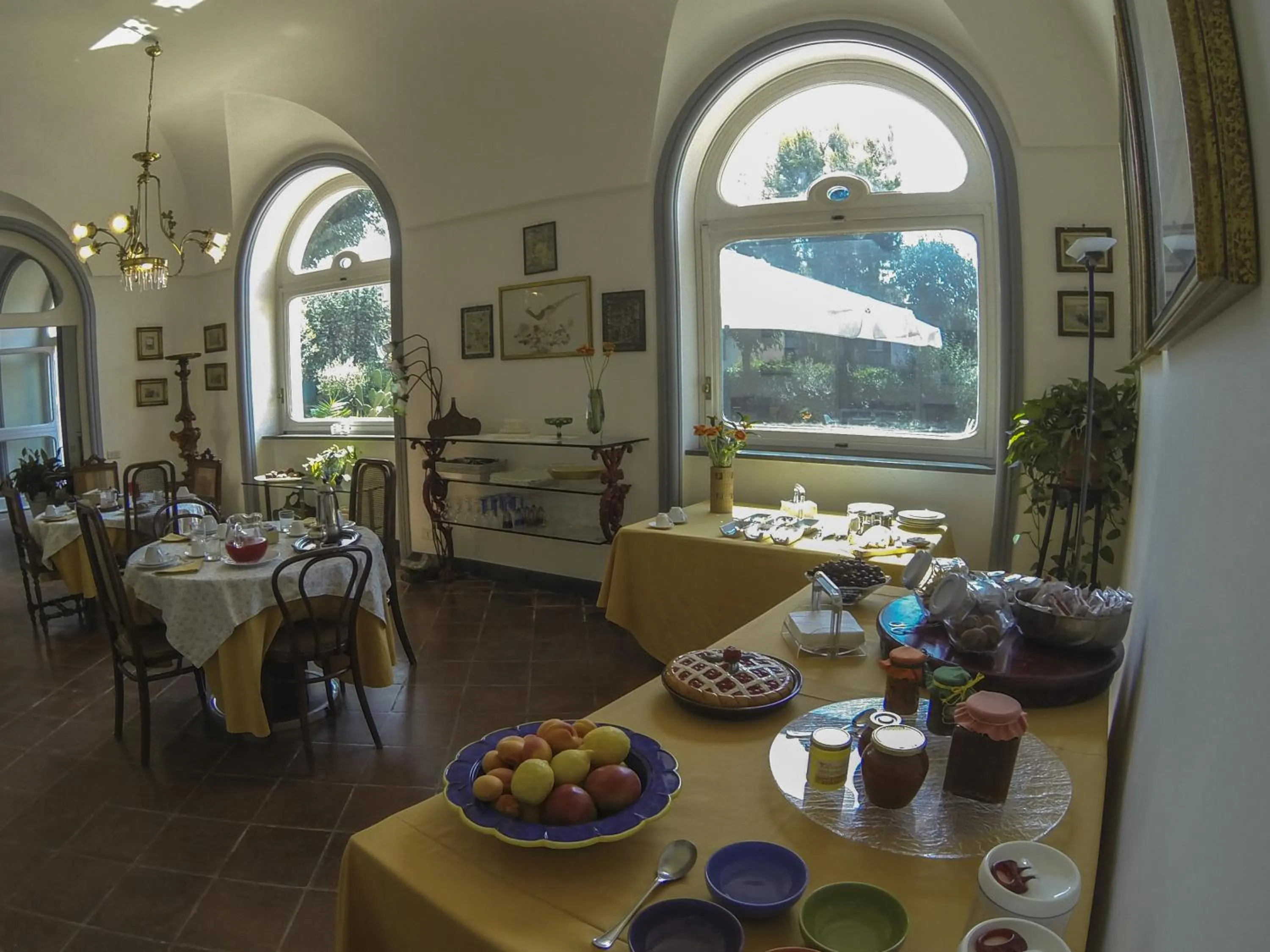 Restaurant/places to eat in B&B Villa Ocsia