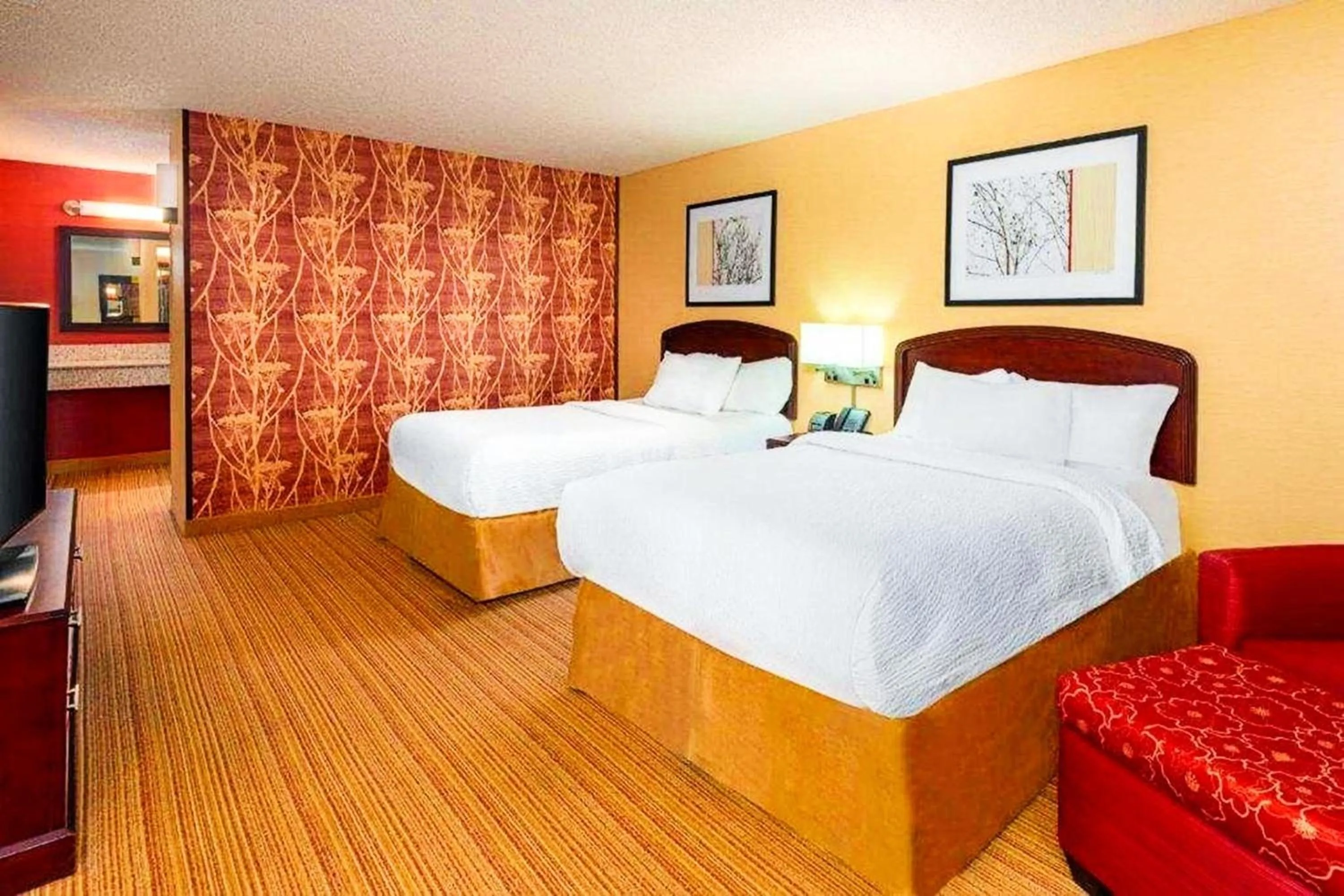 Bedroom, Bed in Sonesta Essential Junction City