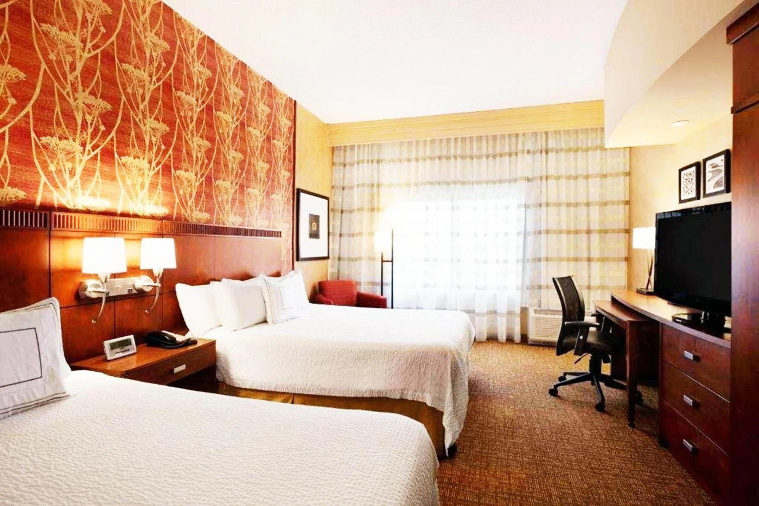 Bedroom, Bed in Sonesta Essential Junction City