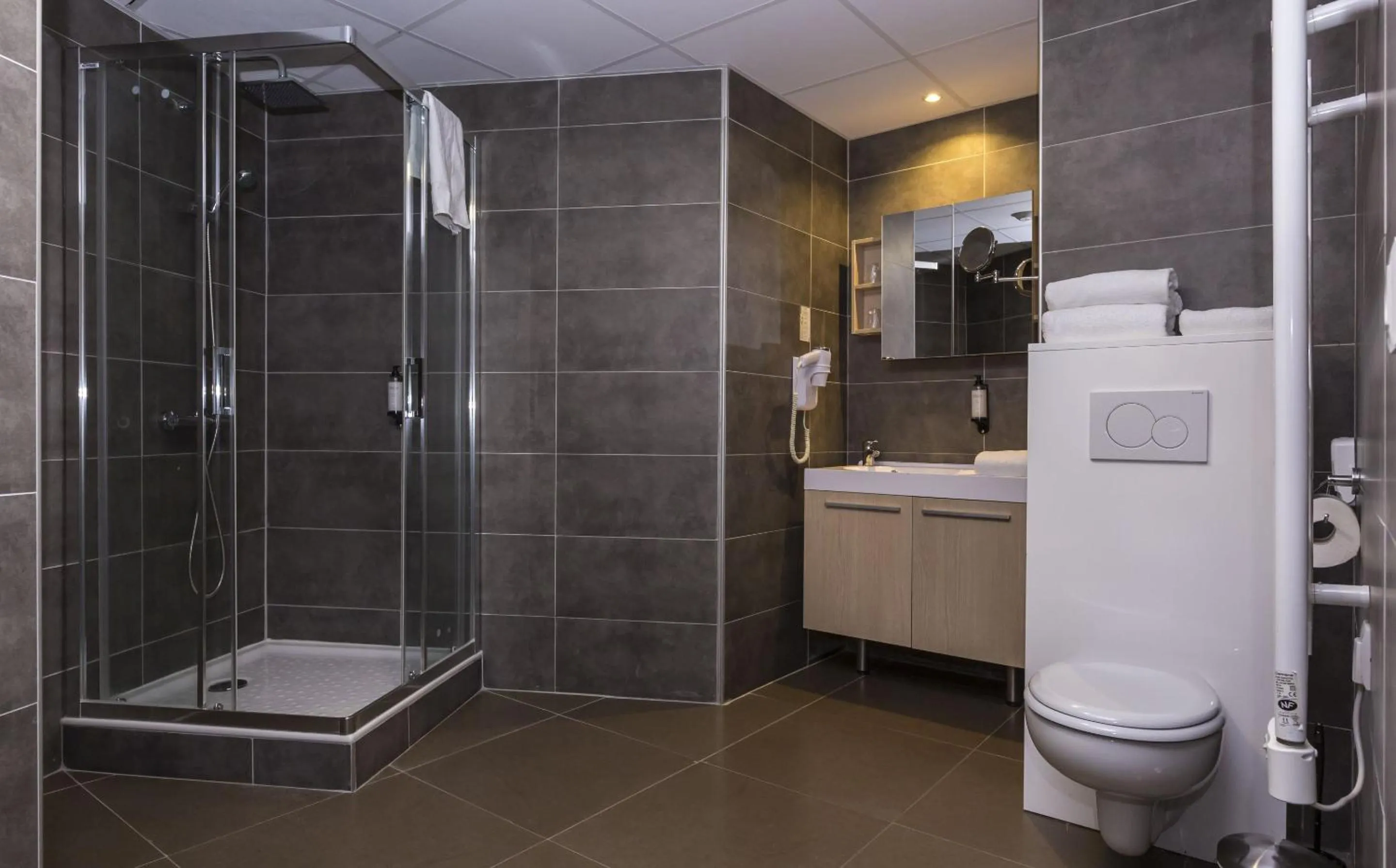 Bathroom in Zenitude Swiss Apparthotels