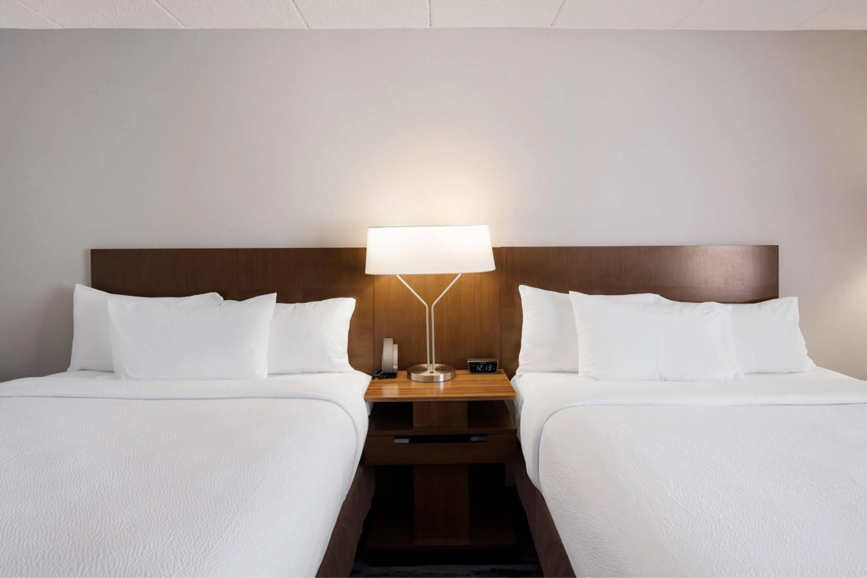 Bedroom, Bed in Fairfield Inn by Marriott Amesbury