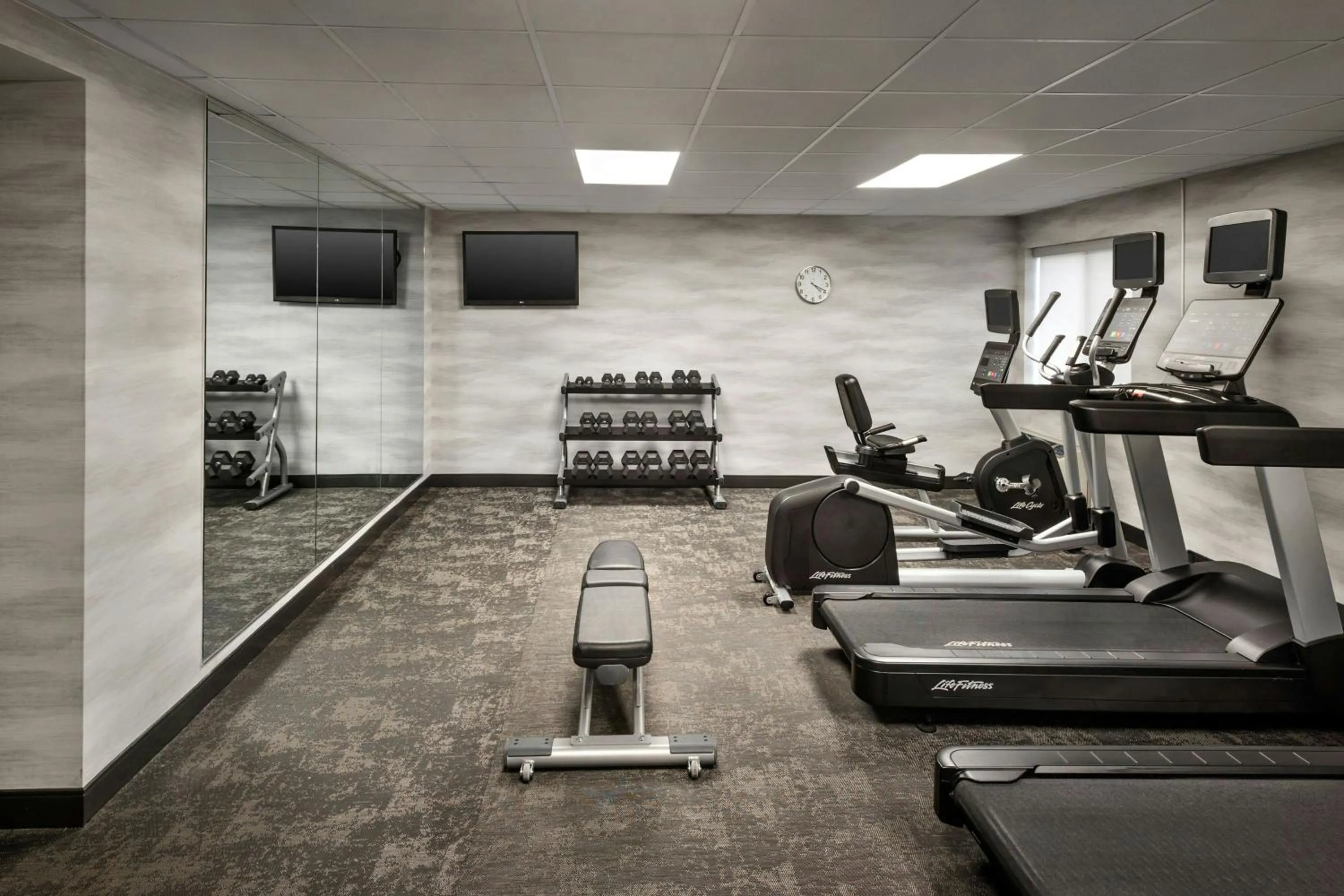 Fitness centre/facilities in Fairfield Inn by Marriott Amesbury