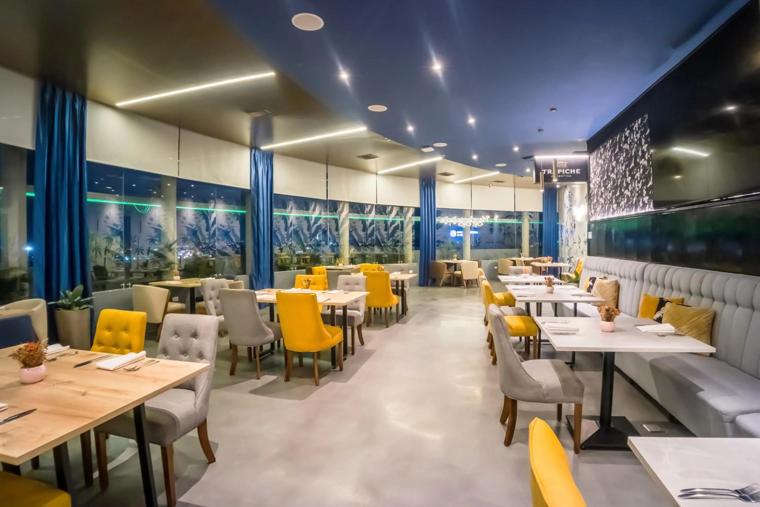 Restaurant/places to eat in Wyndham Garden Guayaquil