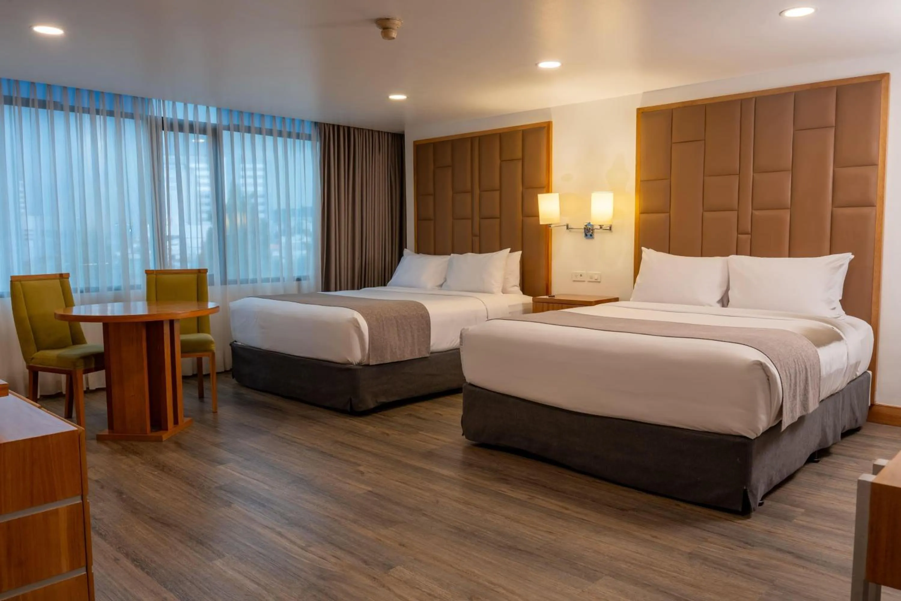 Photo of the whole room, Bed in Wyndham Garden Quito