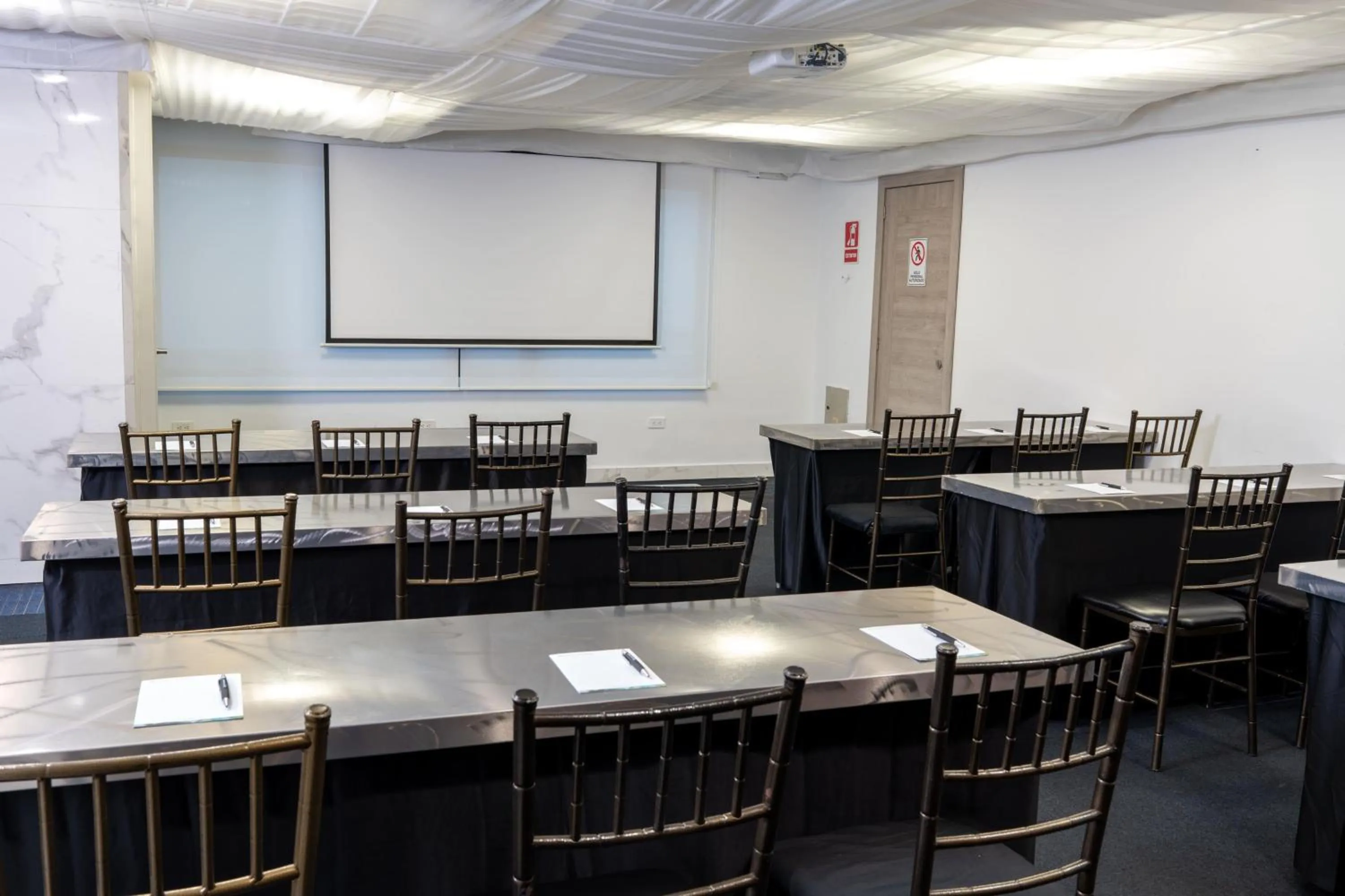 Meeting/conference room in Wyndham Garden Quito