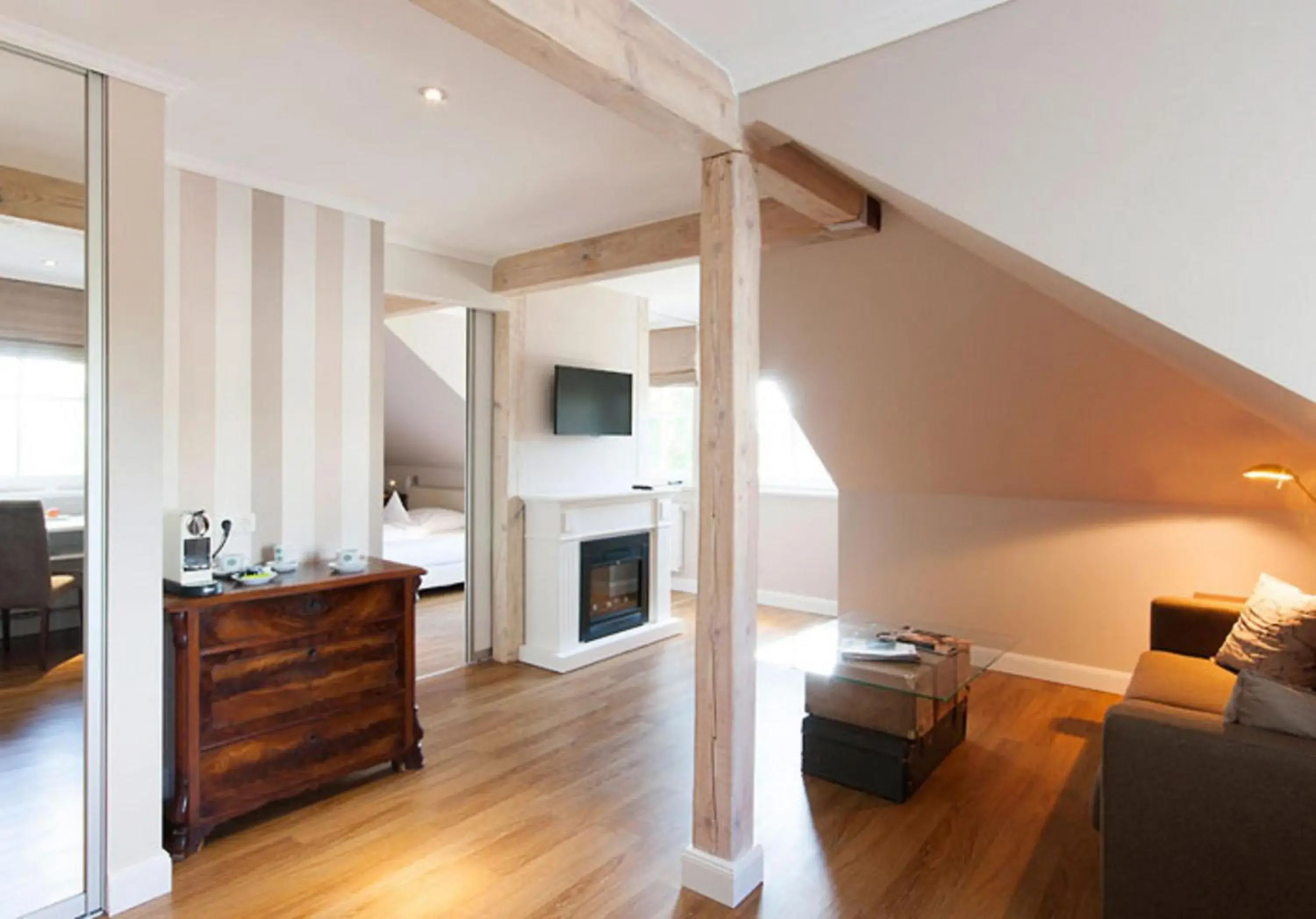 Suite - single occupancy in Tiemann's Hotel Suite - single occupancy in Tiemann's Hotel