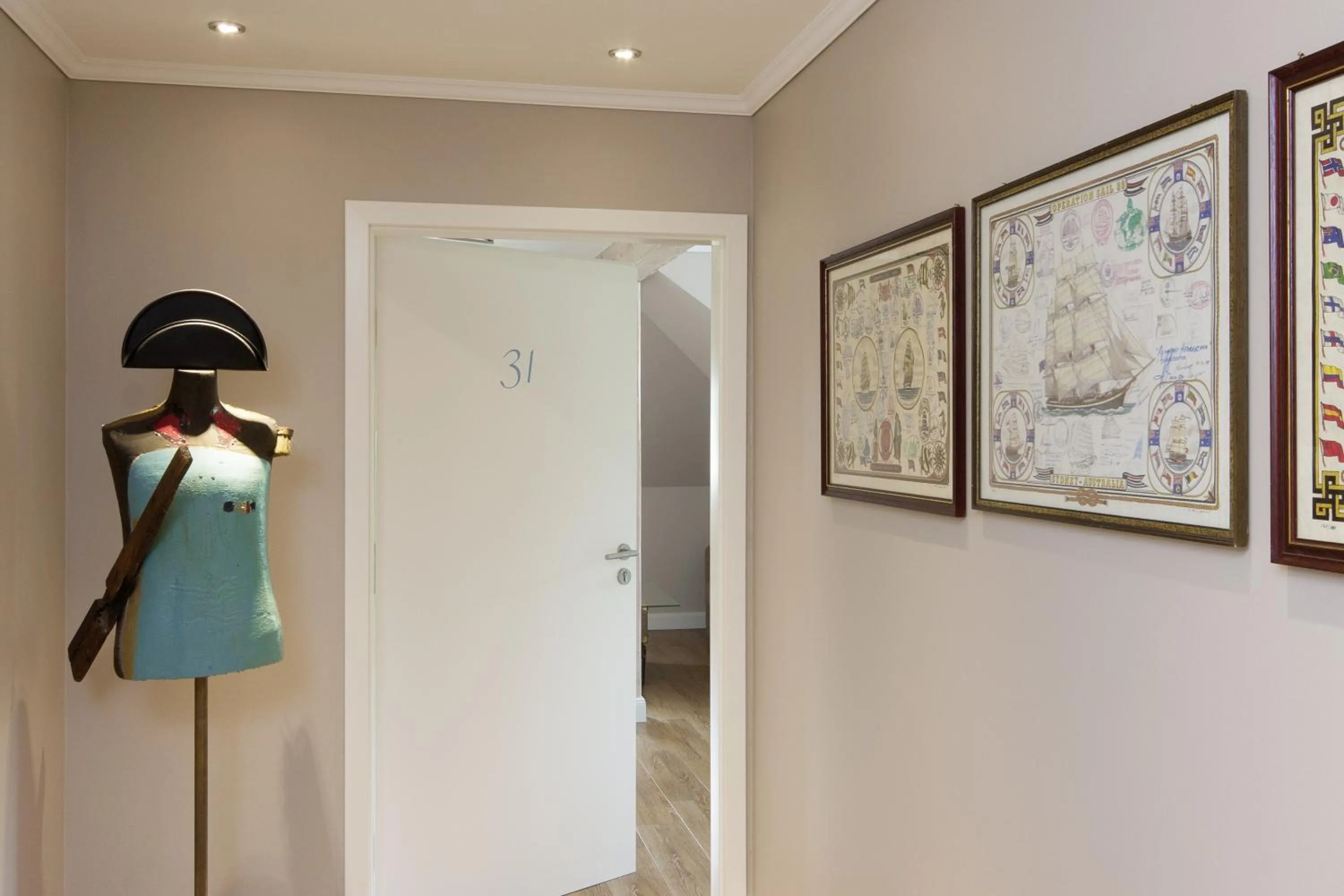 Decorative detail in Tiemann's Hotel