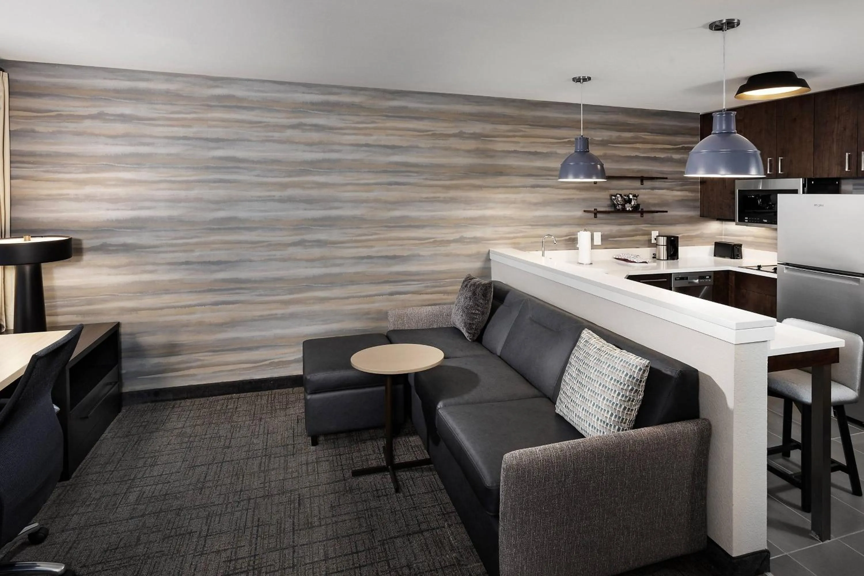 Kitchen or kitchenette in Residence Inn by Marriott Milwaukee Brookfield