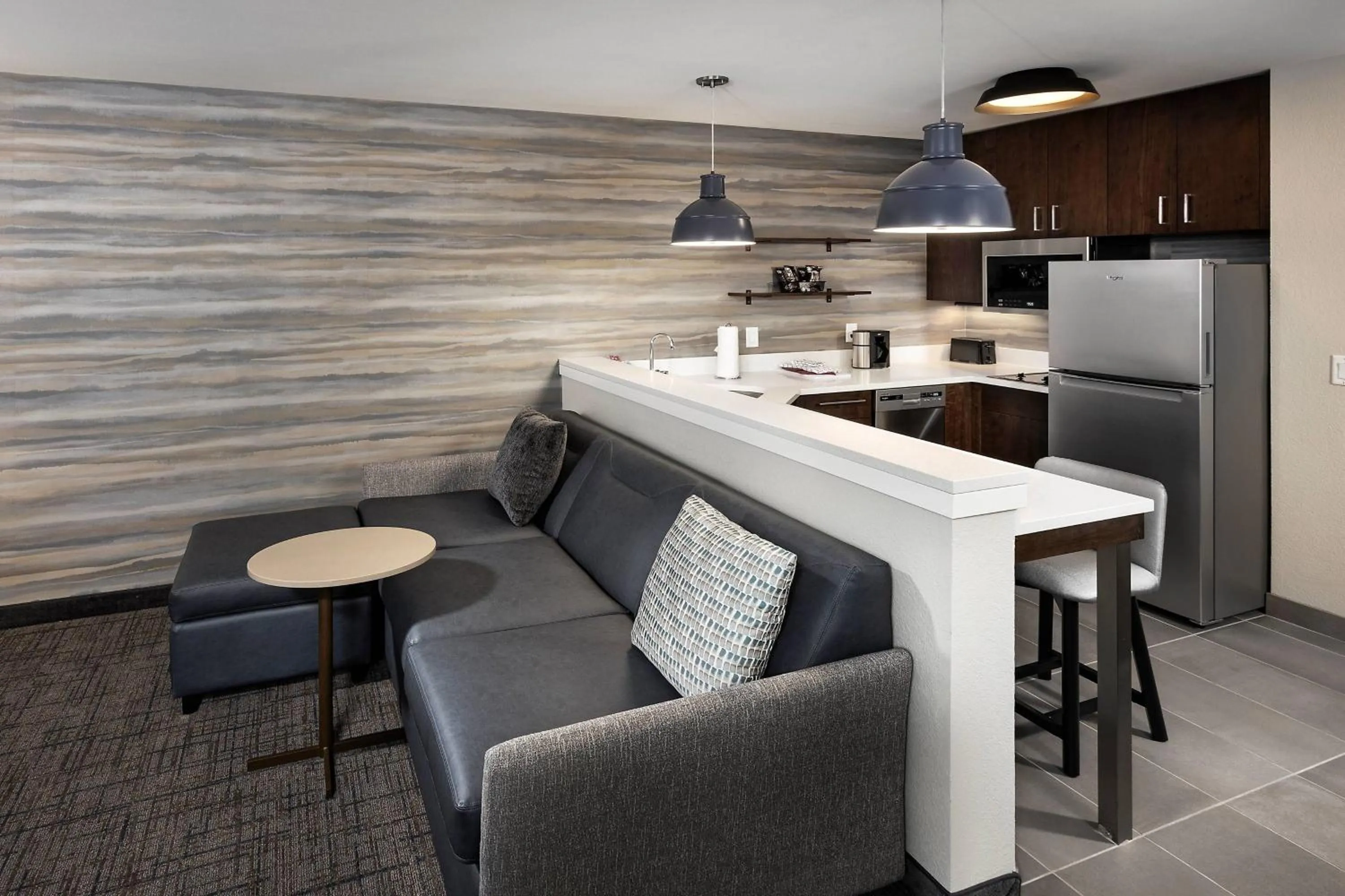 Kitchen or kitchenette in Residence Inn by Marriott Milwaukee Brookfield